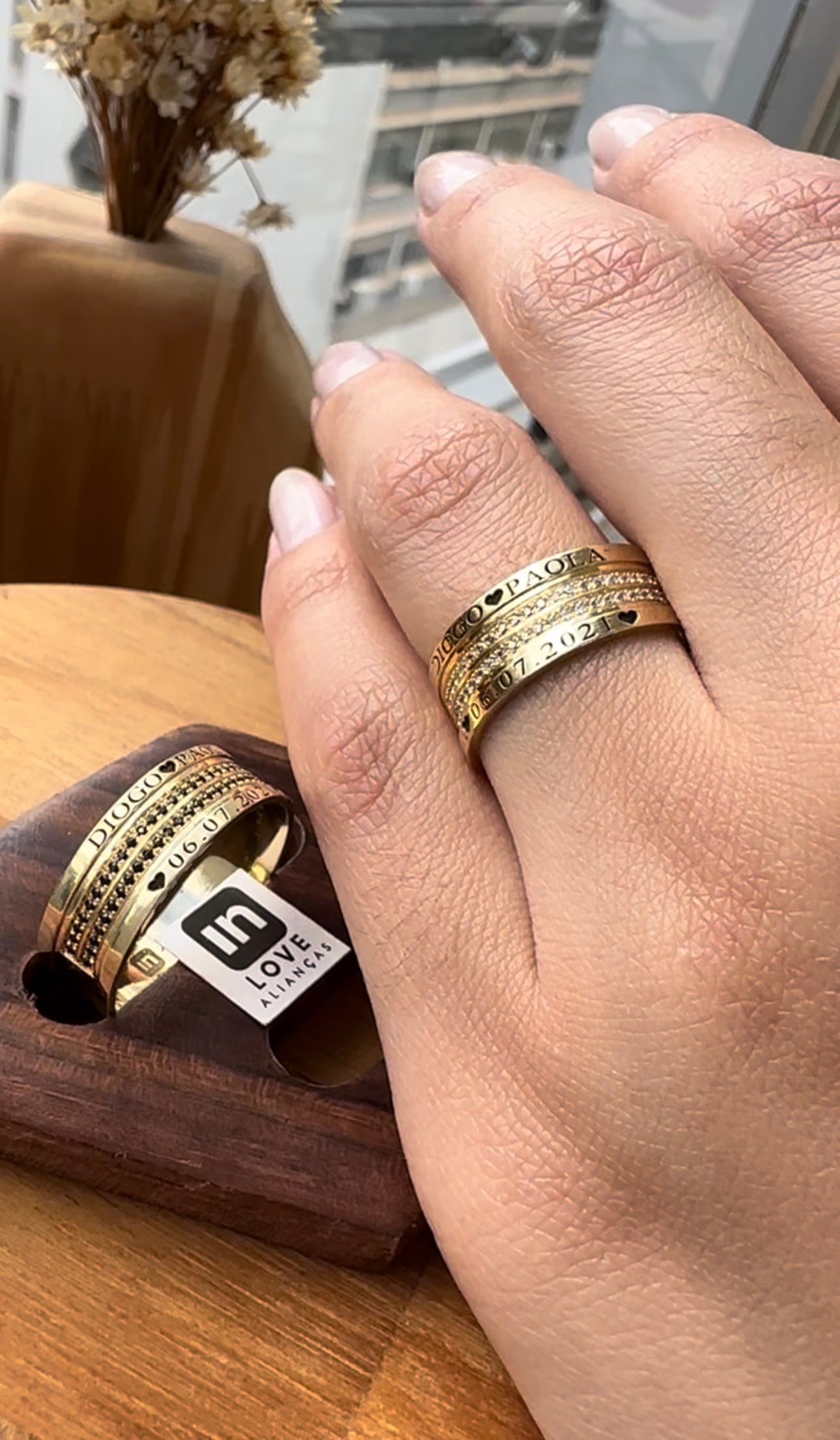 Alianças de Casamento em Ouro 18k - Modelo Desejo Nosso | 7mm | 12x R$833