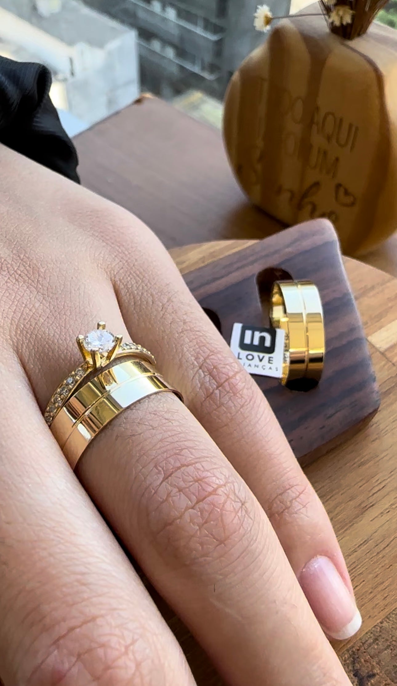 Alianças de Casamento em Ouro 18k - Modelo Minha Alegria | 6mm | 12x R$333