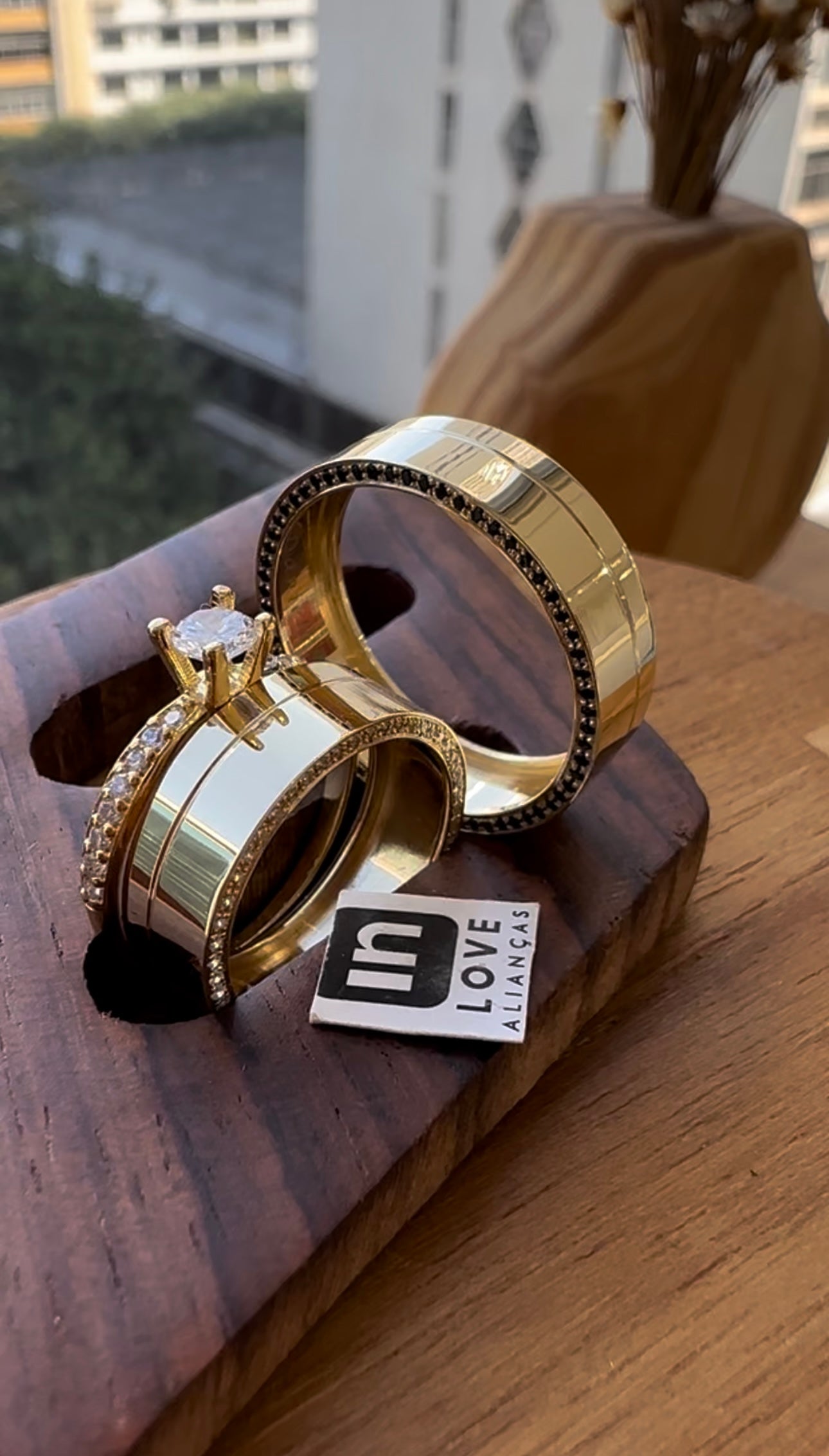Alianças de Casamento em Ouro 18k - Modelo Afeto | 6mm | 12x R$666