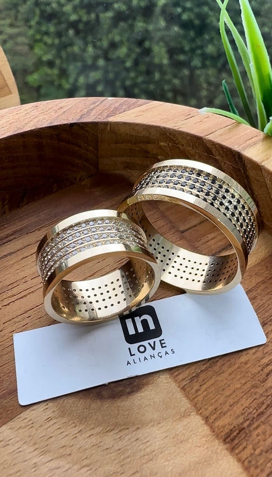 Alianças de Casamento em Ouro 18k - Modelo Por Amor | 9mm | 12x R$1.332.5