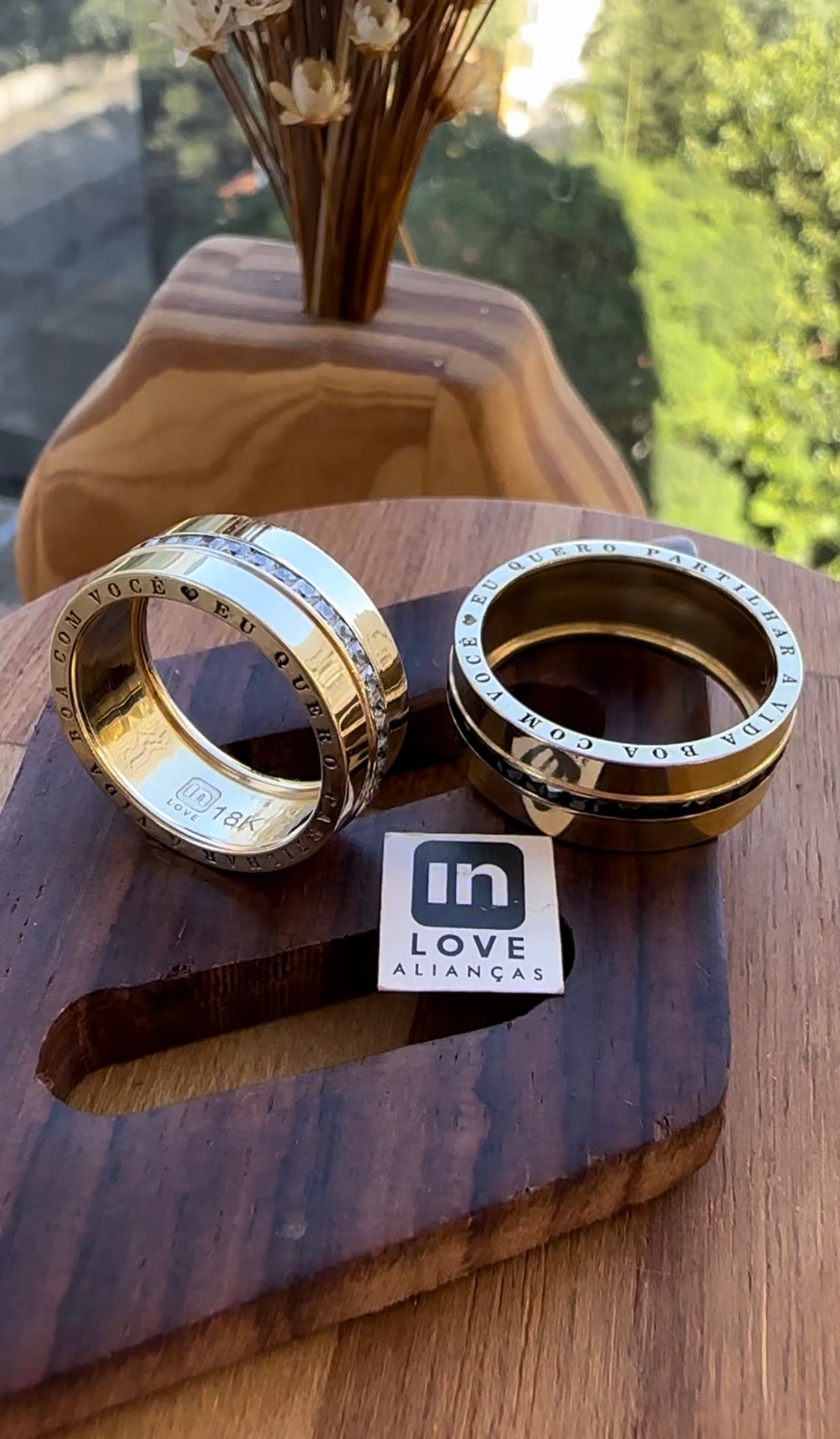 Alianças de Casamento em Ouro 18k - Modelo Apaixonado | 8mm | 12x R$1.499