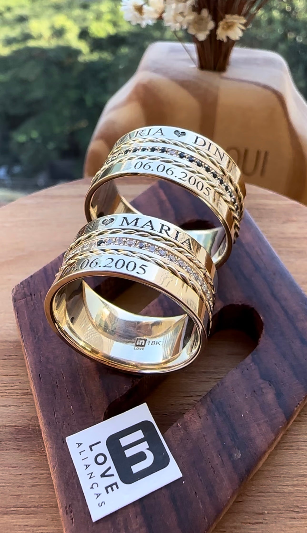 Alianças de Casamento em Ouro 18k - Modelo Bem me Quer | 10mm | 12x R$1.831,66