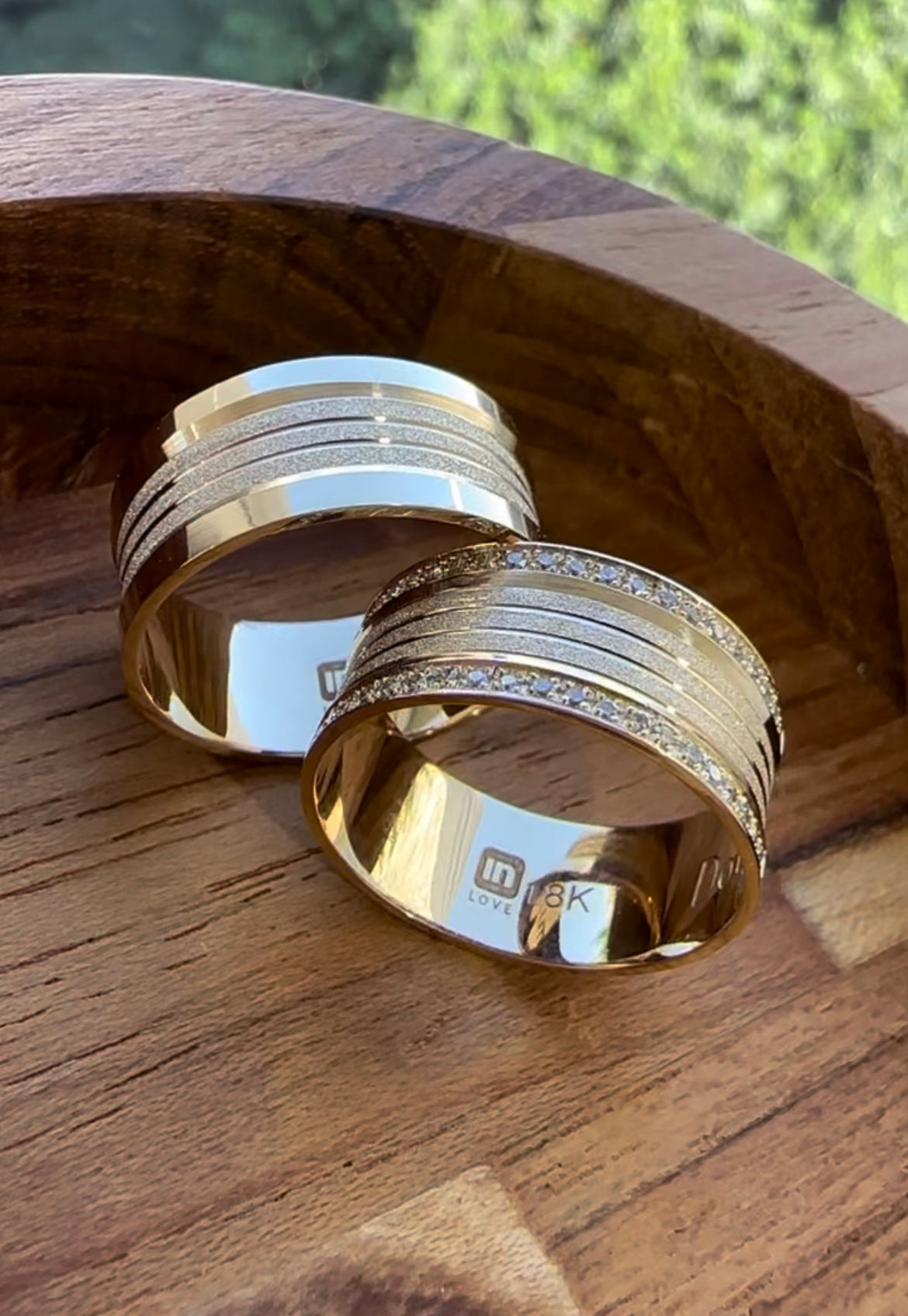 Alianças de Casamento em Ouro 18k - Modelo Paraíso | 8mm | 12x 699