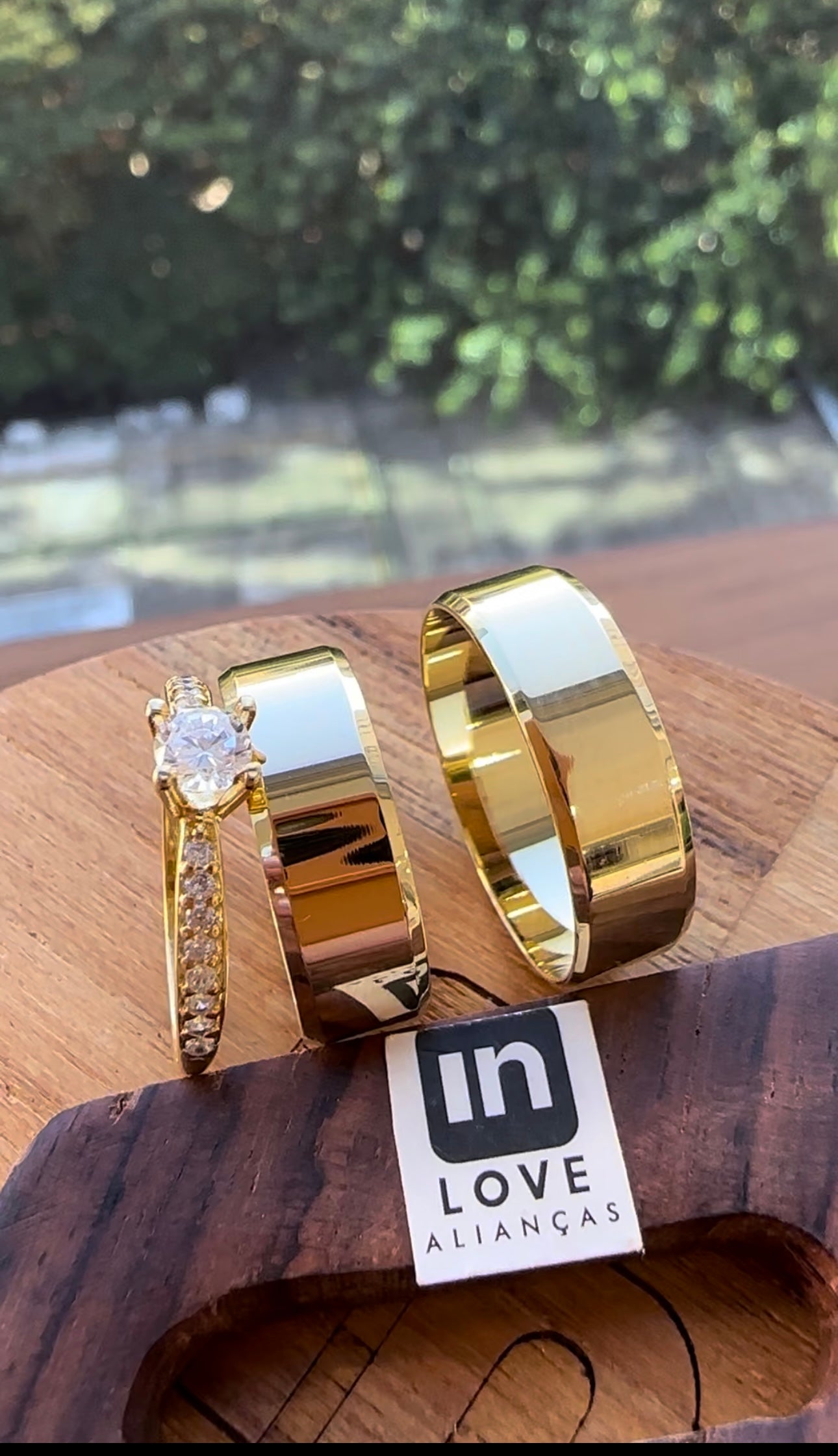 Alianças de Casamento em Ouro 18k - Modelo Sonho Bom | 6mm | 12x R$416