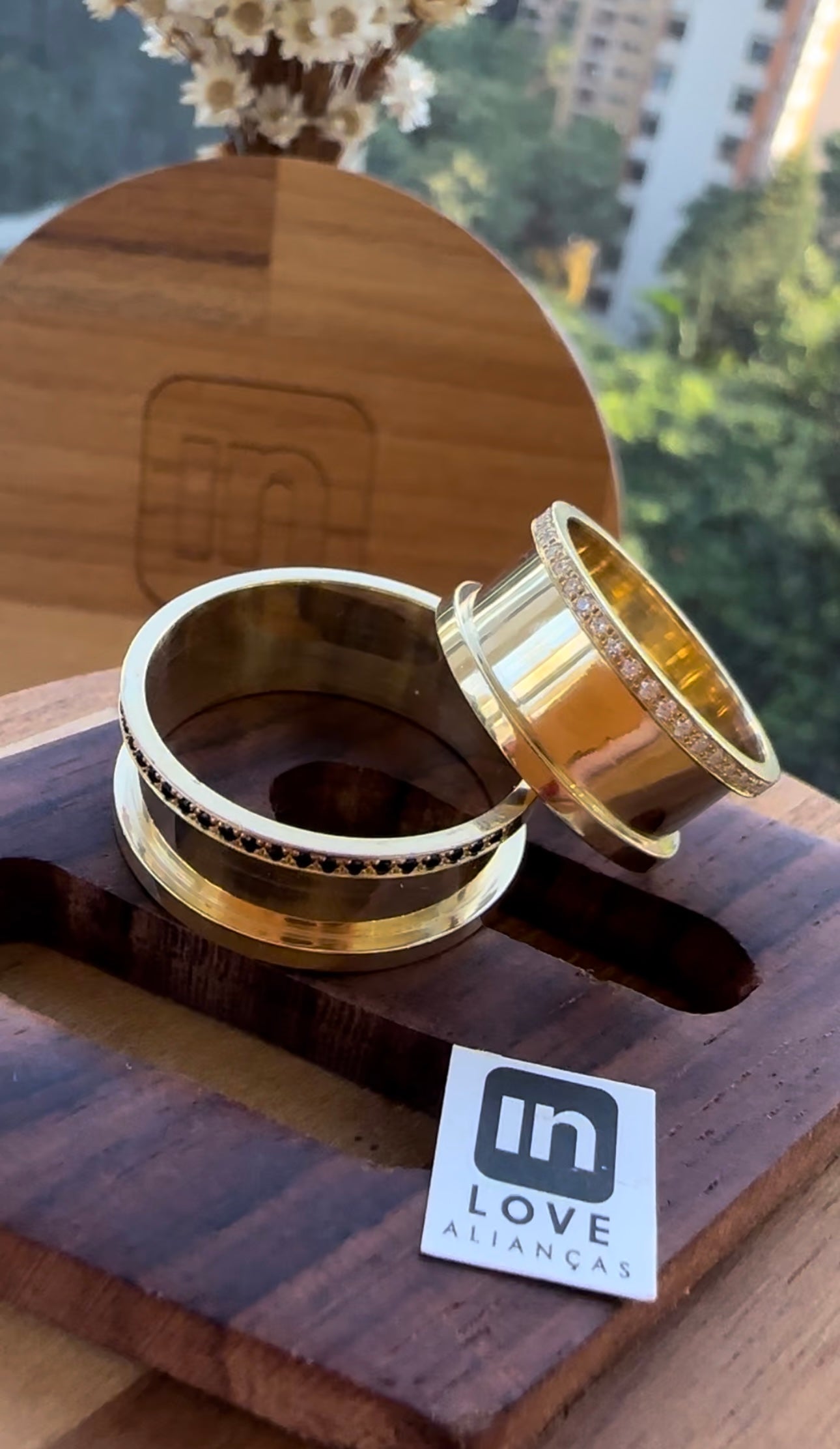 Alianças de Casamento em Ouro 18k - Modelo Amar Você | 9mm | 12x R$999.16