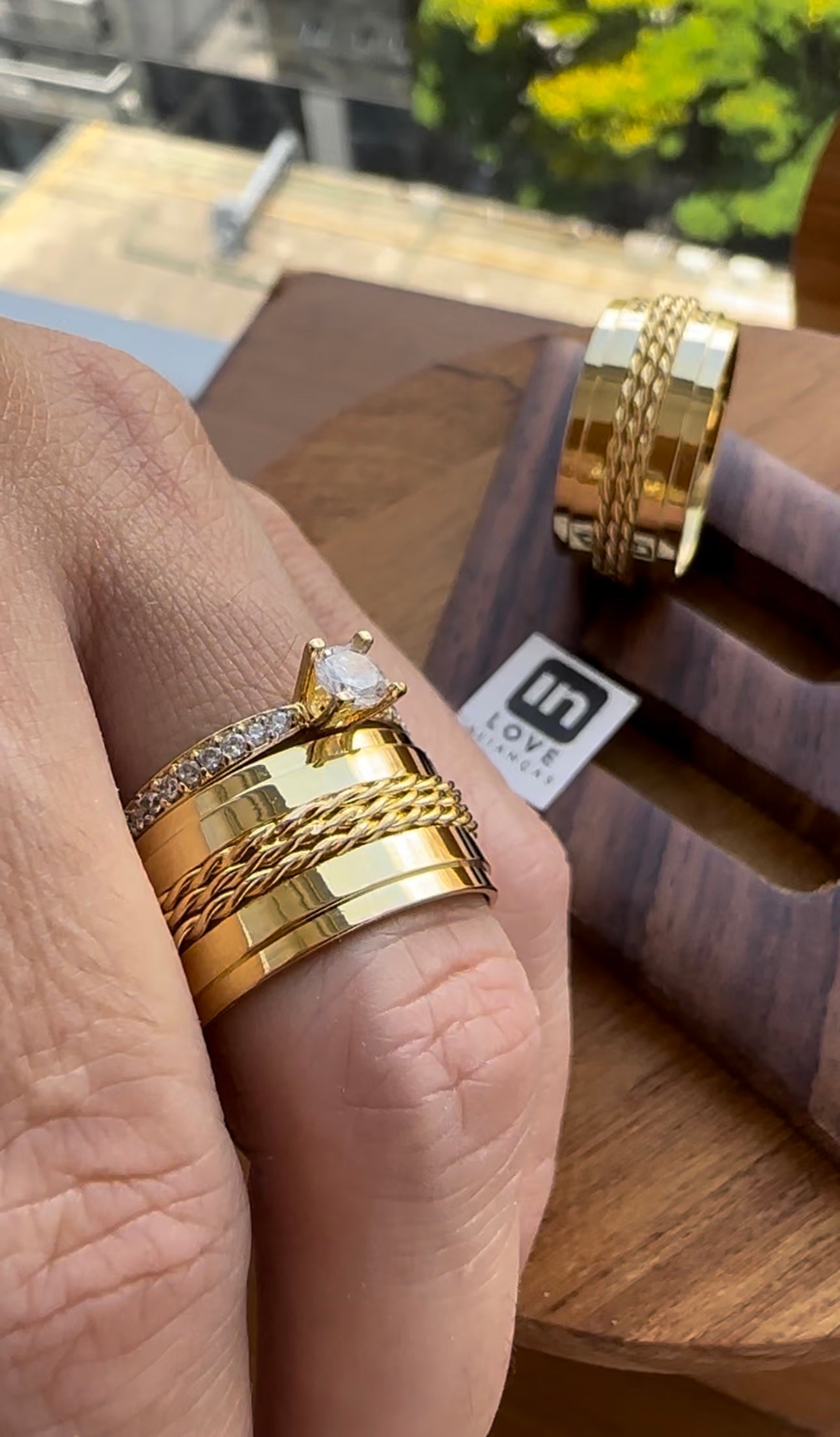 Alianças de Casamento em Ouro 18k - Modelo Data Especial | 10mm | 12x R$1.333