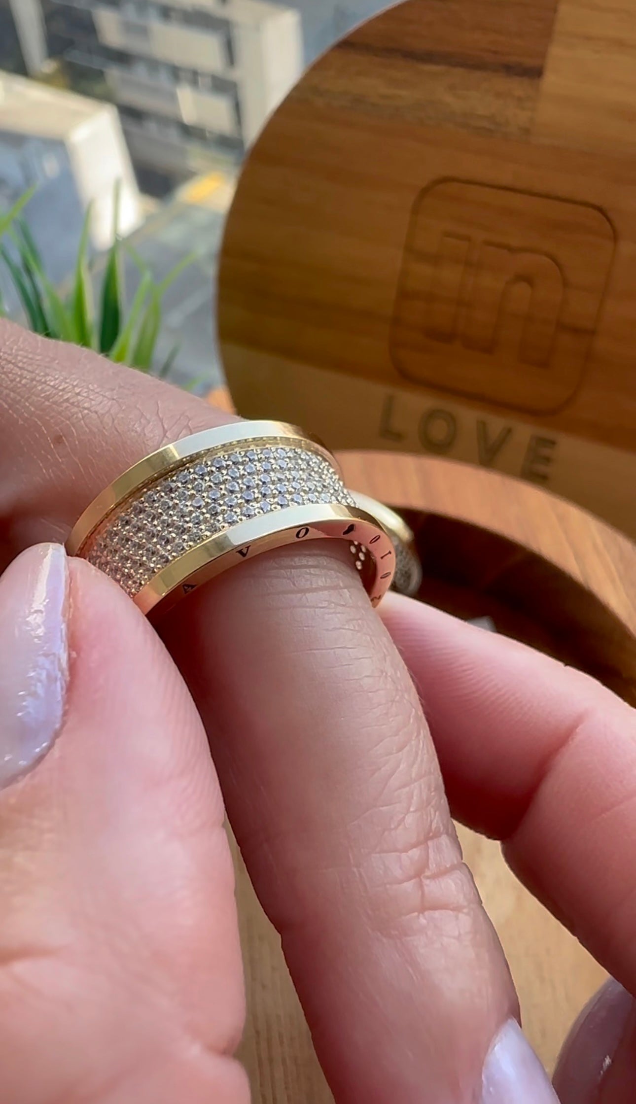 Alianças de Casamento em Ouro 18k - Modelo Intense Duo | 9mm | 12x R$1.233,33