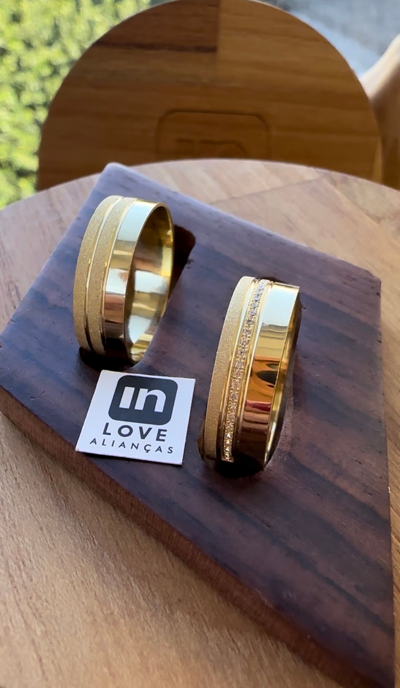 Alianças de Casamento em Ouro 18k - Modelo Amor Eterno | 6mm | 12x R$415.83