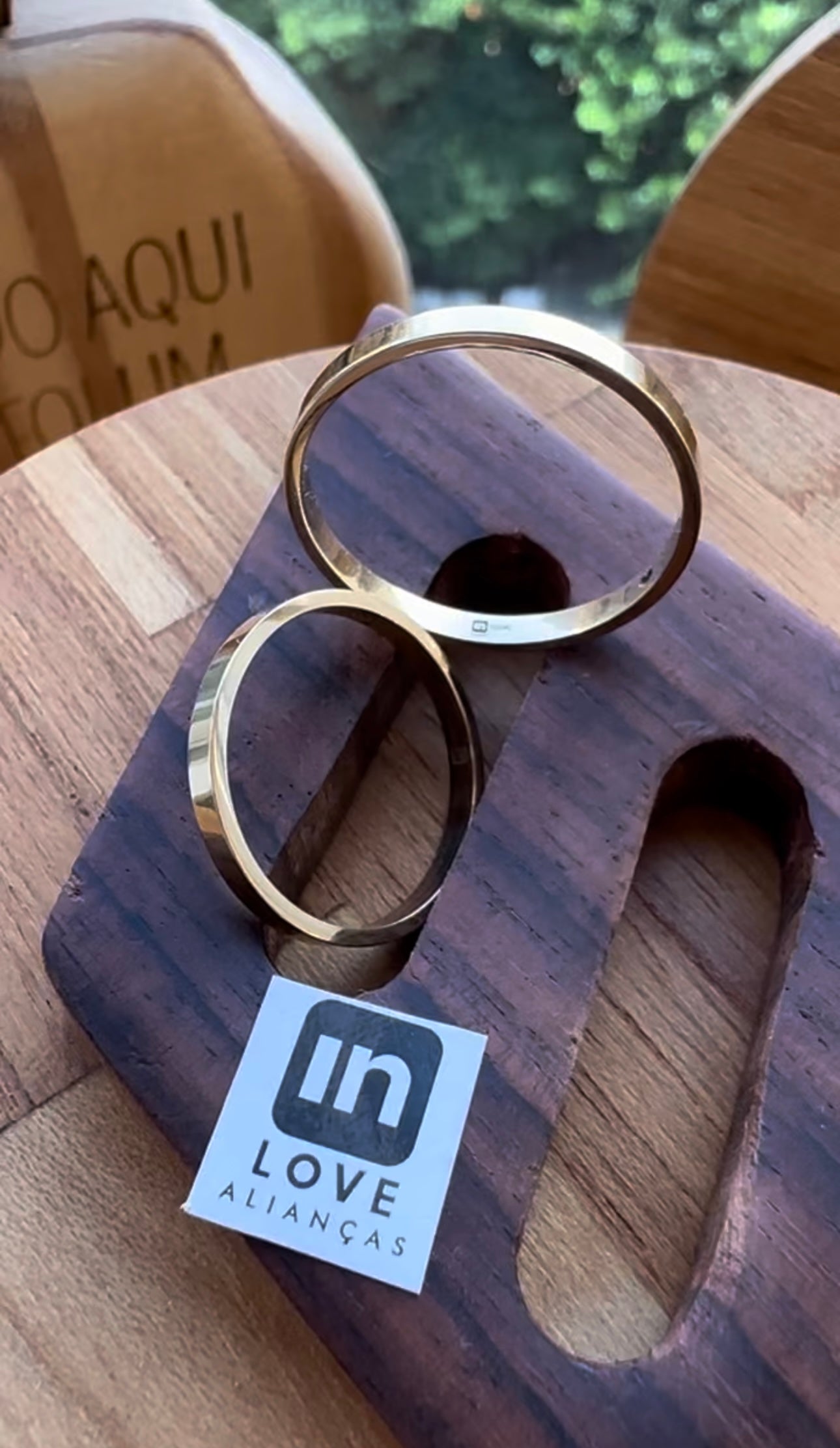 Alianças de Casamento em Ouro 18k - Modelo Fica Comigo | 2mm | 12x R$291,66