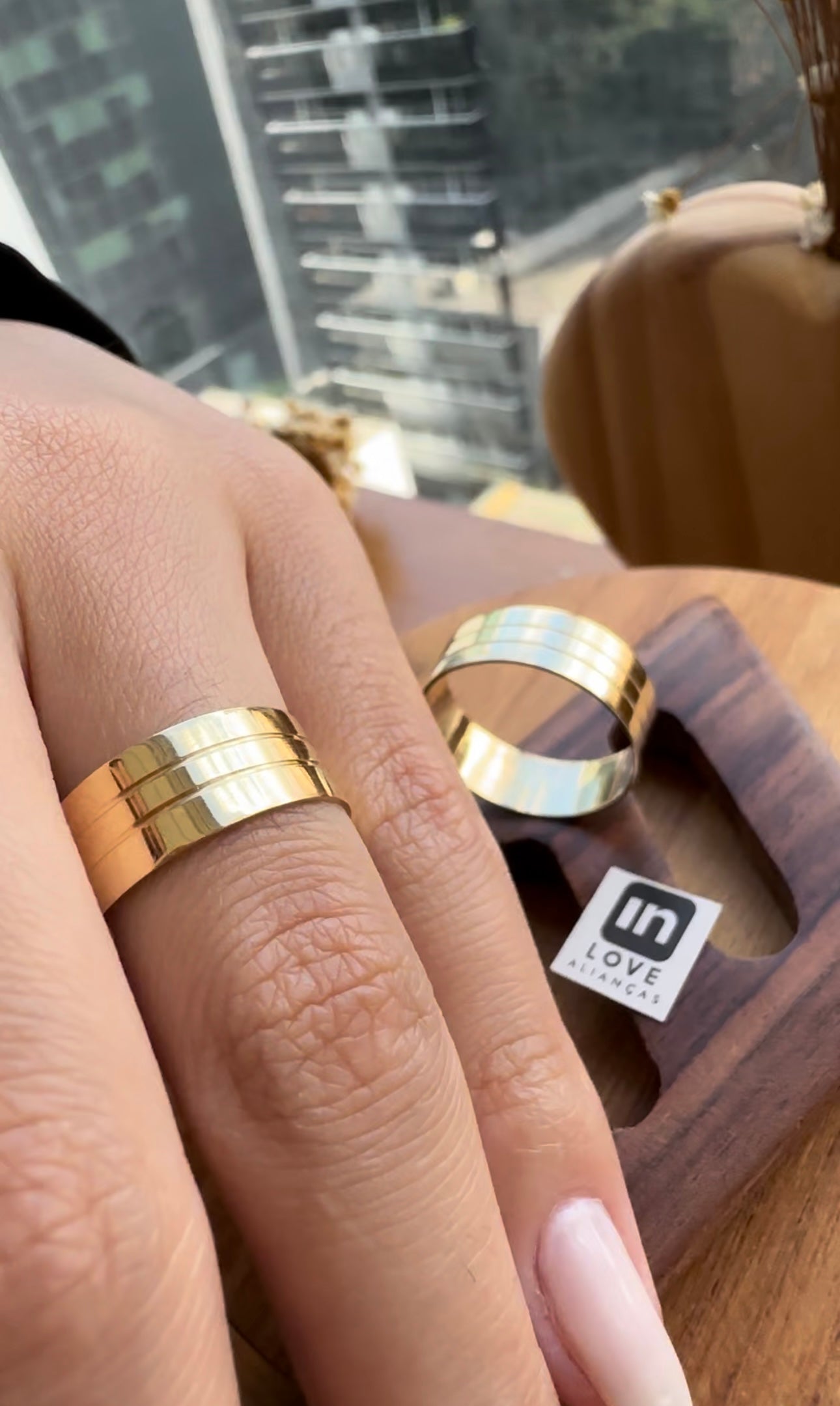 Alianças de Casamento em Ouro 18k - Modelo Minha Vida | 7mm | 12x R$416