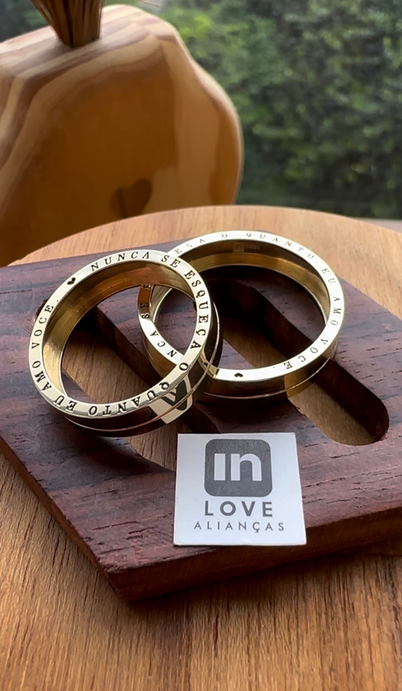 Alianças de Casamento em Ouro 18k - Modelo Afago | 5mm | 12x R$582.5