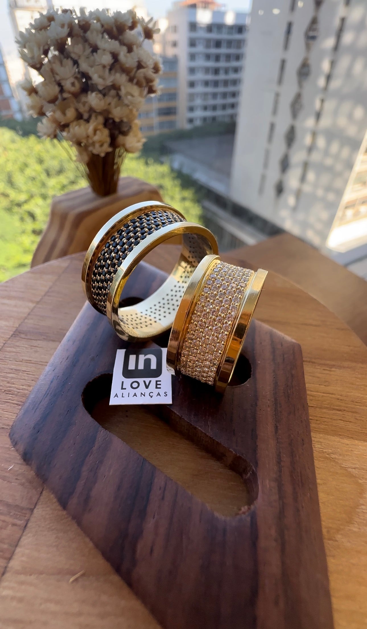 Alianças de Casamento em Ouro 18k - Modelo Intense Duo | 9mm | 12x R$1.233,33