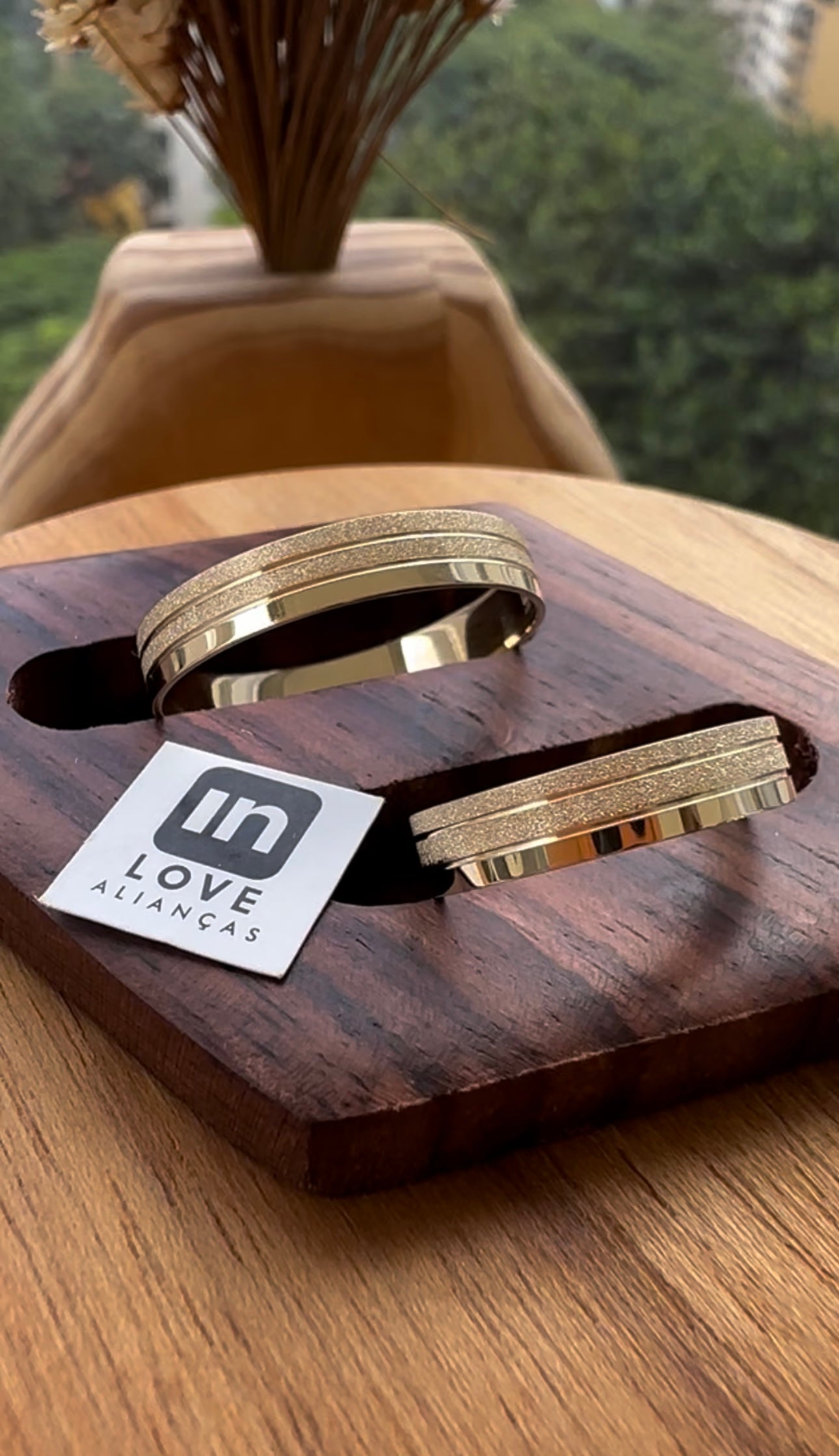 Alianças de Casamento em Ouro 18k - Modelo Agreste | 4mm | 12x R$250