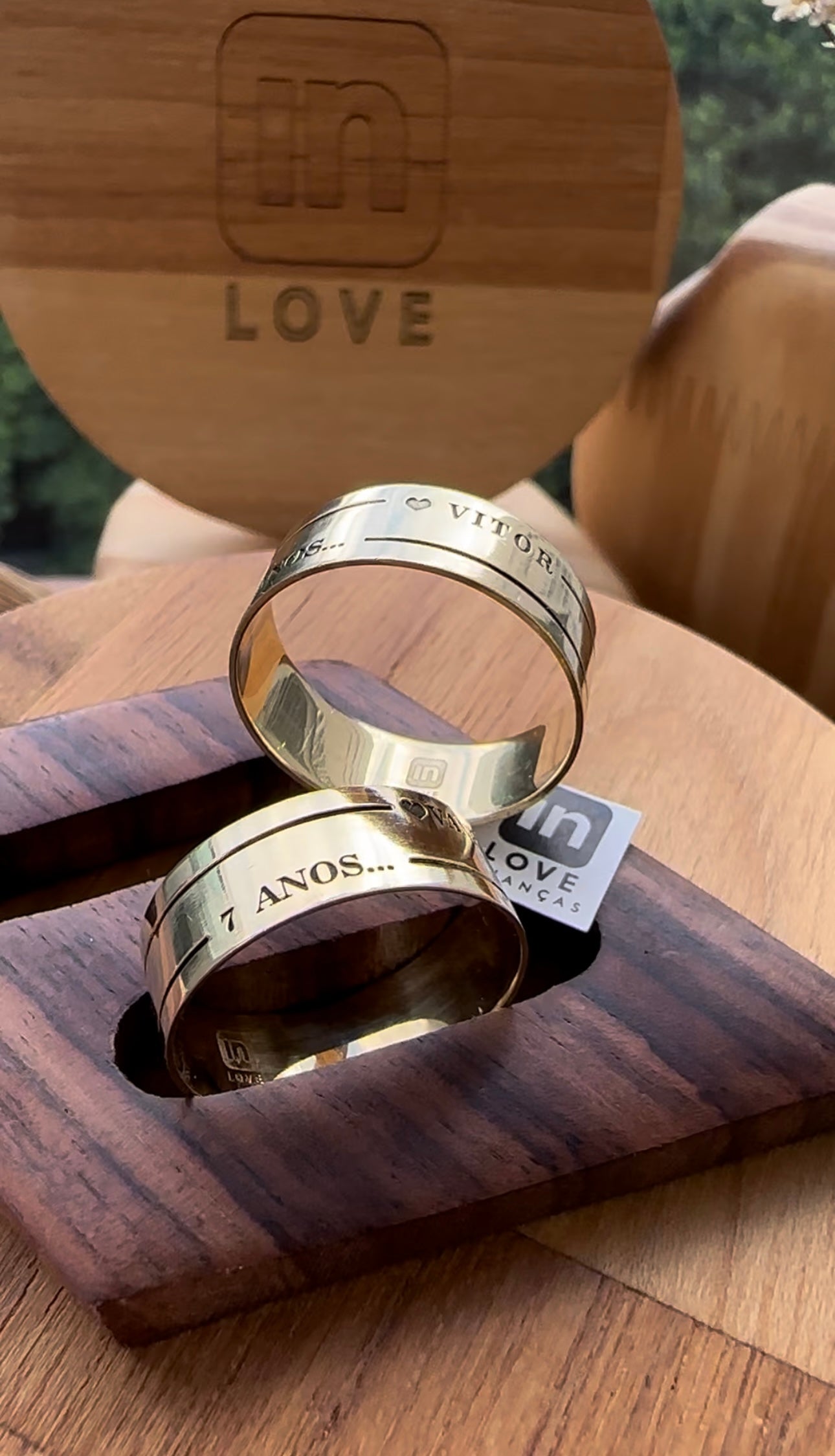 Alianças de Casamento em Ouro 18k - Modelo Lado a Lado | 8mm | 12x R$775