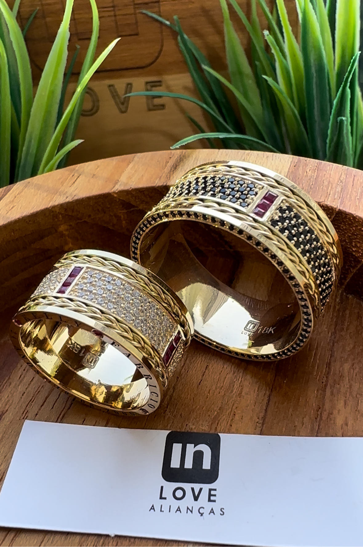 Alianças de Casamento em Ouro 18k - Modelo Fidelidade Duo | 10mm | 12x R$2.166