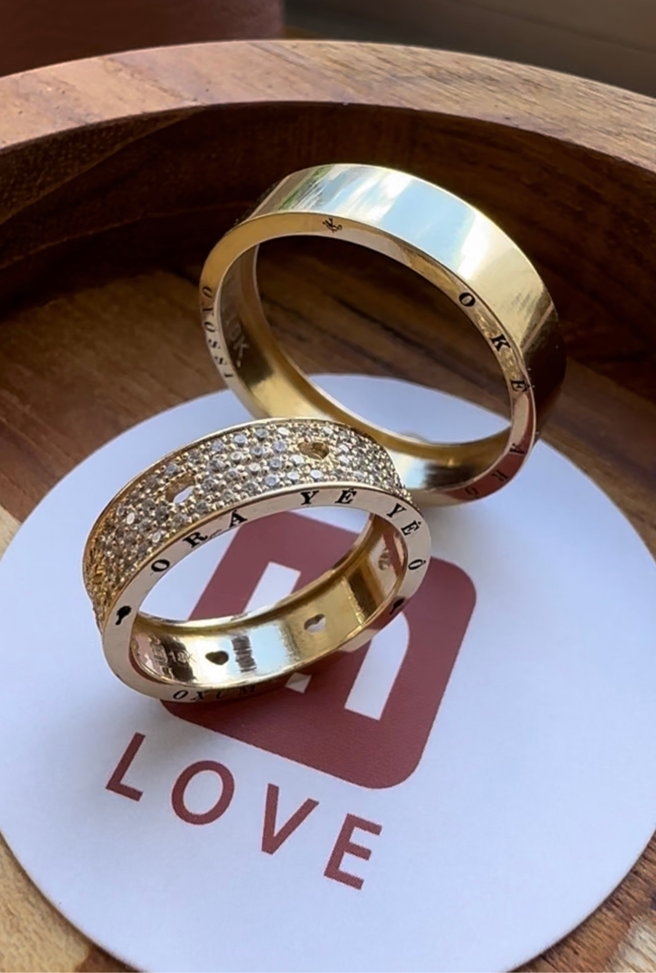 Alianças de Casamento em Ouro 18k - Modelo Corações | 5mm | 12x R$825