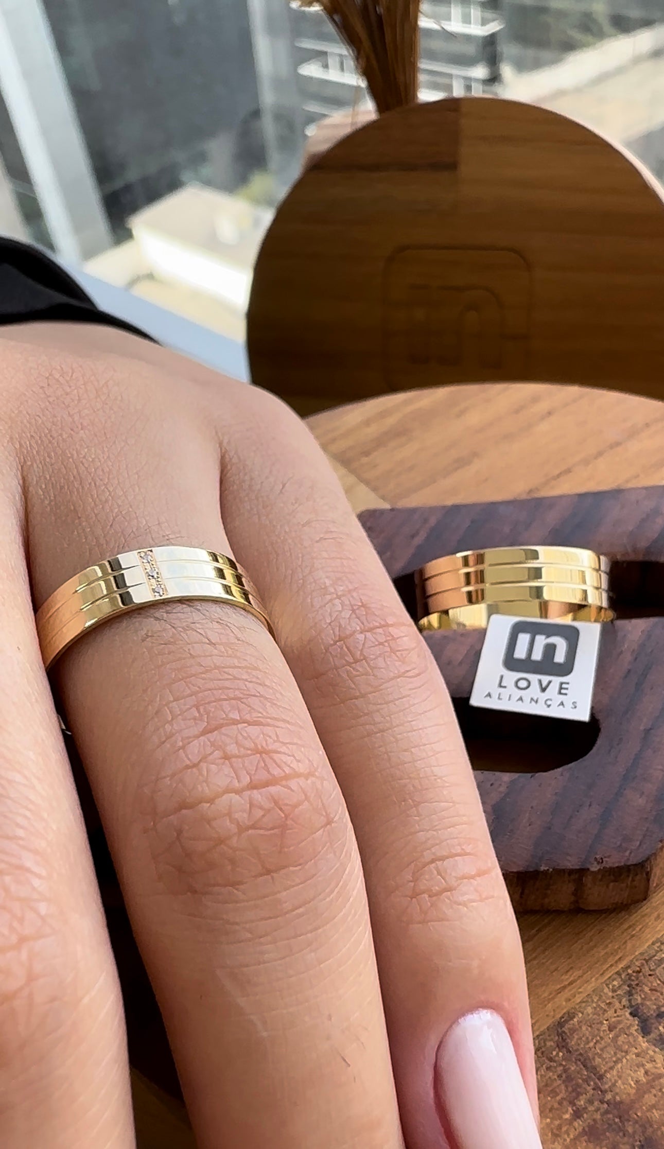 Alianças de Casamento em Ouro 18k - Modelo Meu Presente | 5mm | 12x R$332,50