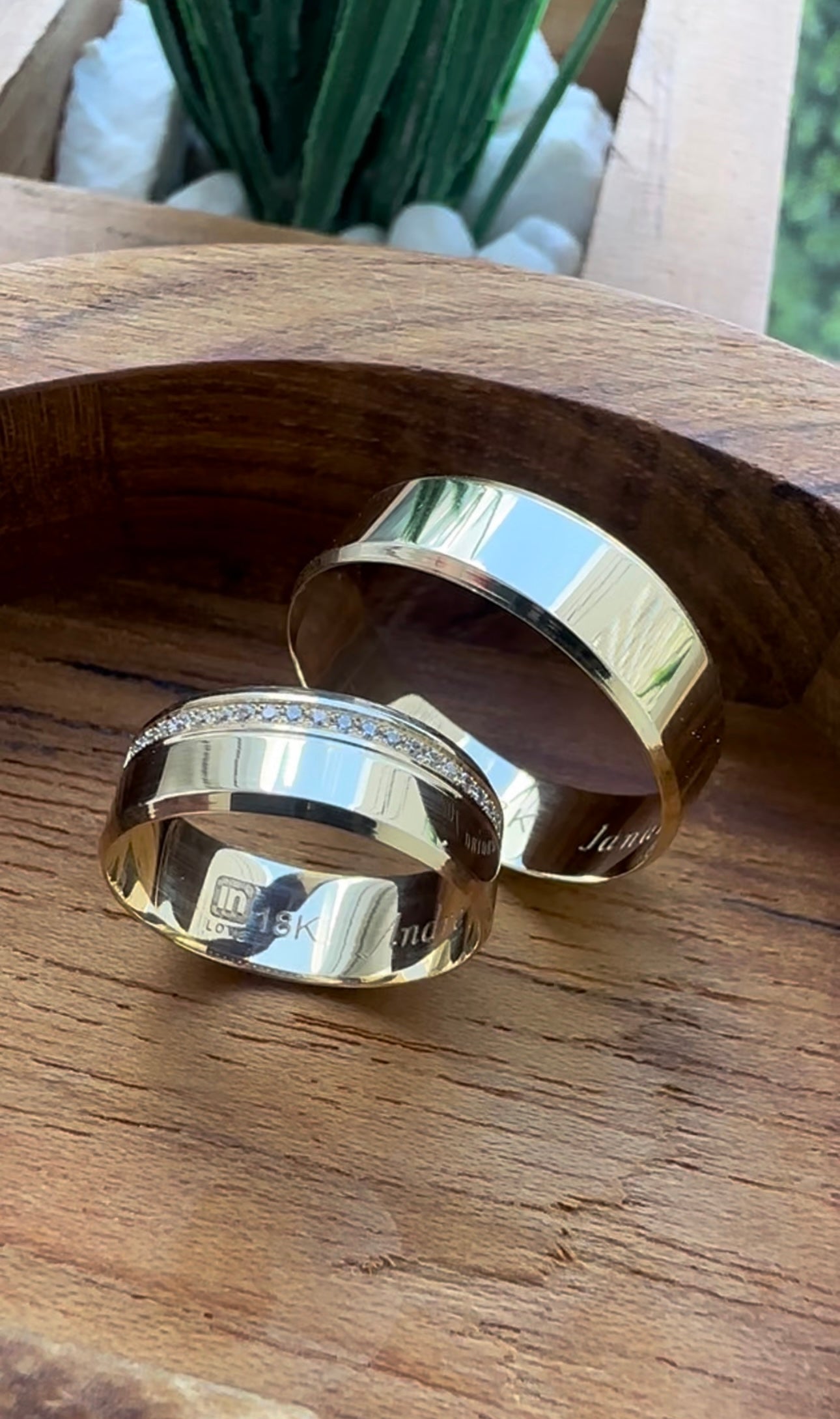 Par de Alianças em Ouro 18k - Modelo Nossa Energia | 6mm | 12x R$649