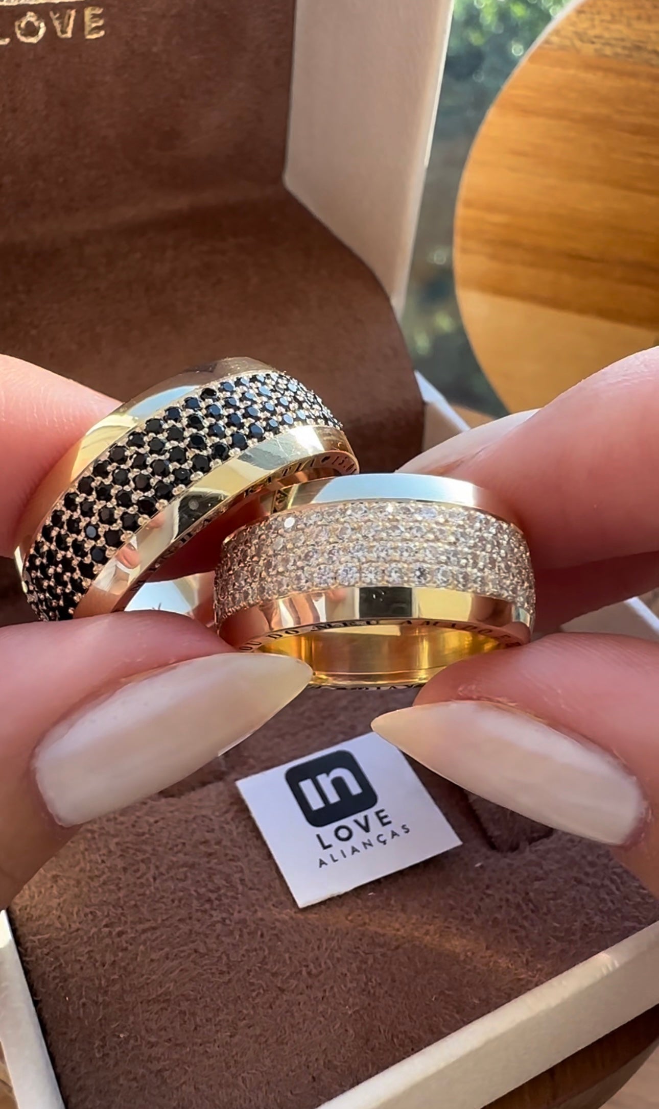 Alianças de Casamento em Ouro 18k - Modelo Sonho | 9mm | 12x R$1.833