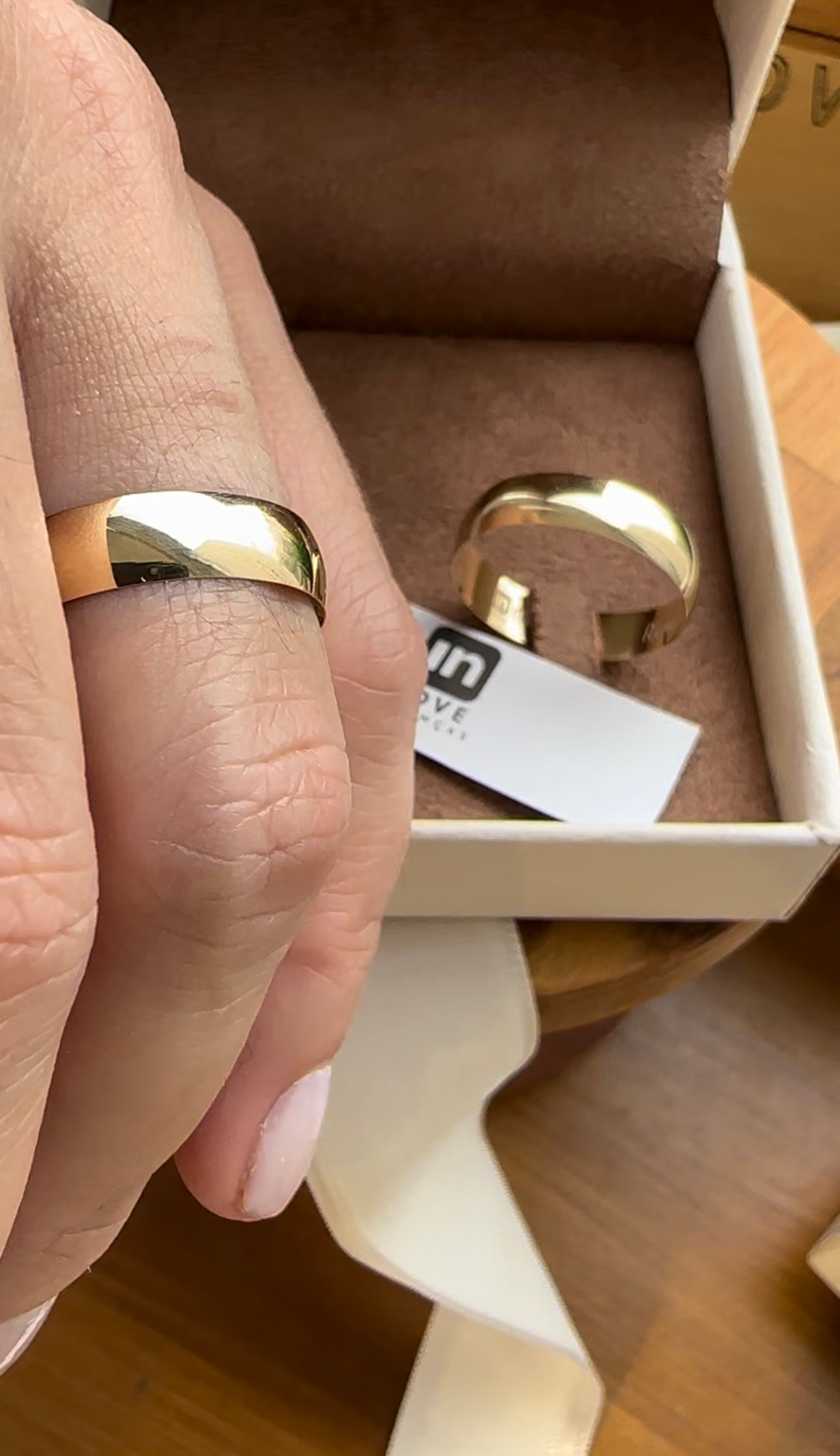 Alianças de Casamento em Ouro 18k - Modelo Tradicional | 5mm | 12x R$399
