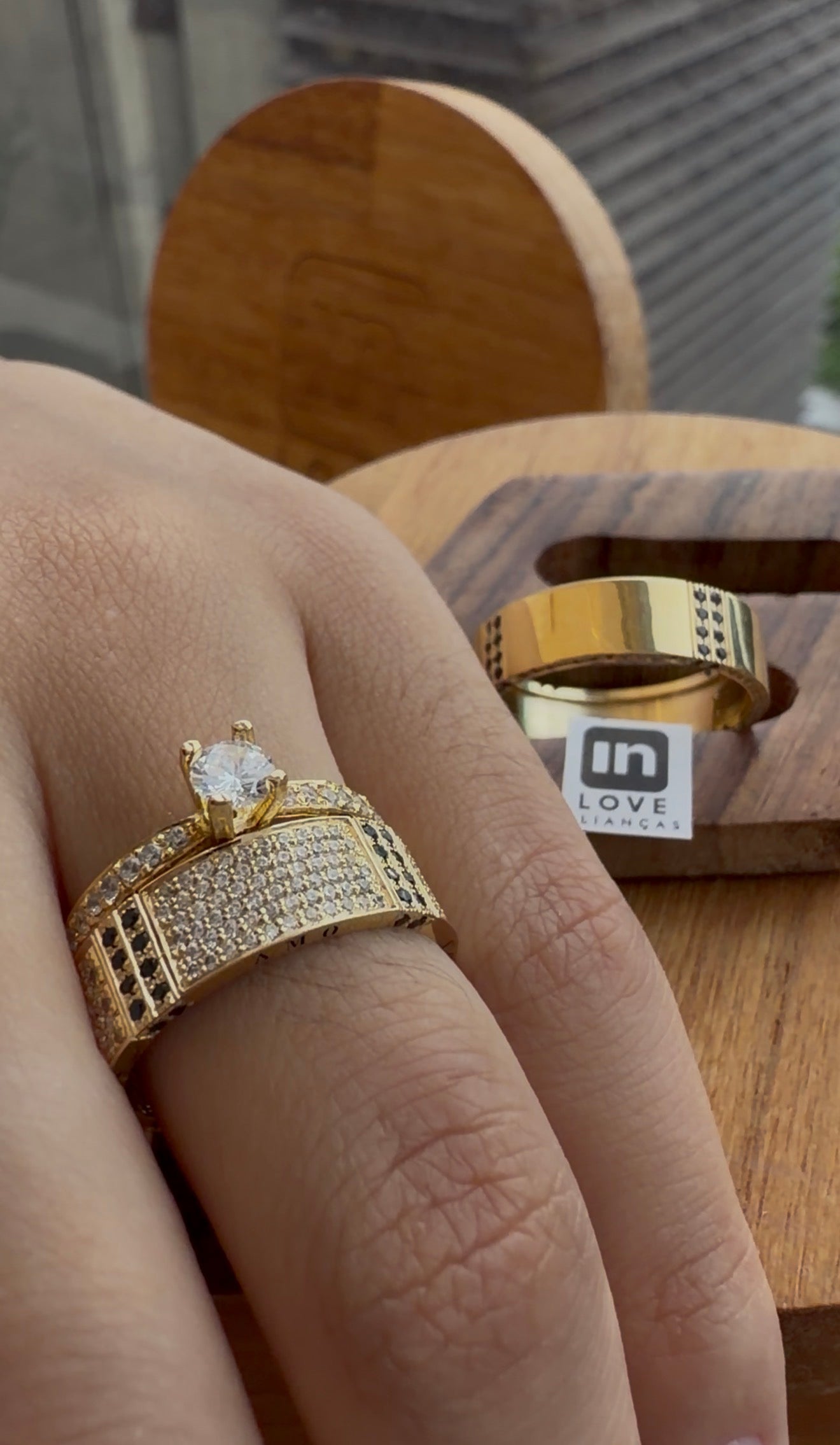 Par de Alianças em Ouro 18k - Modelo Eu Amo Você | 6mm | 12x R$1.324.