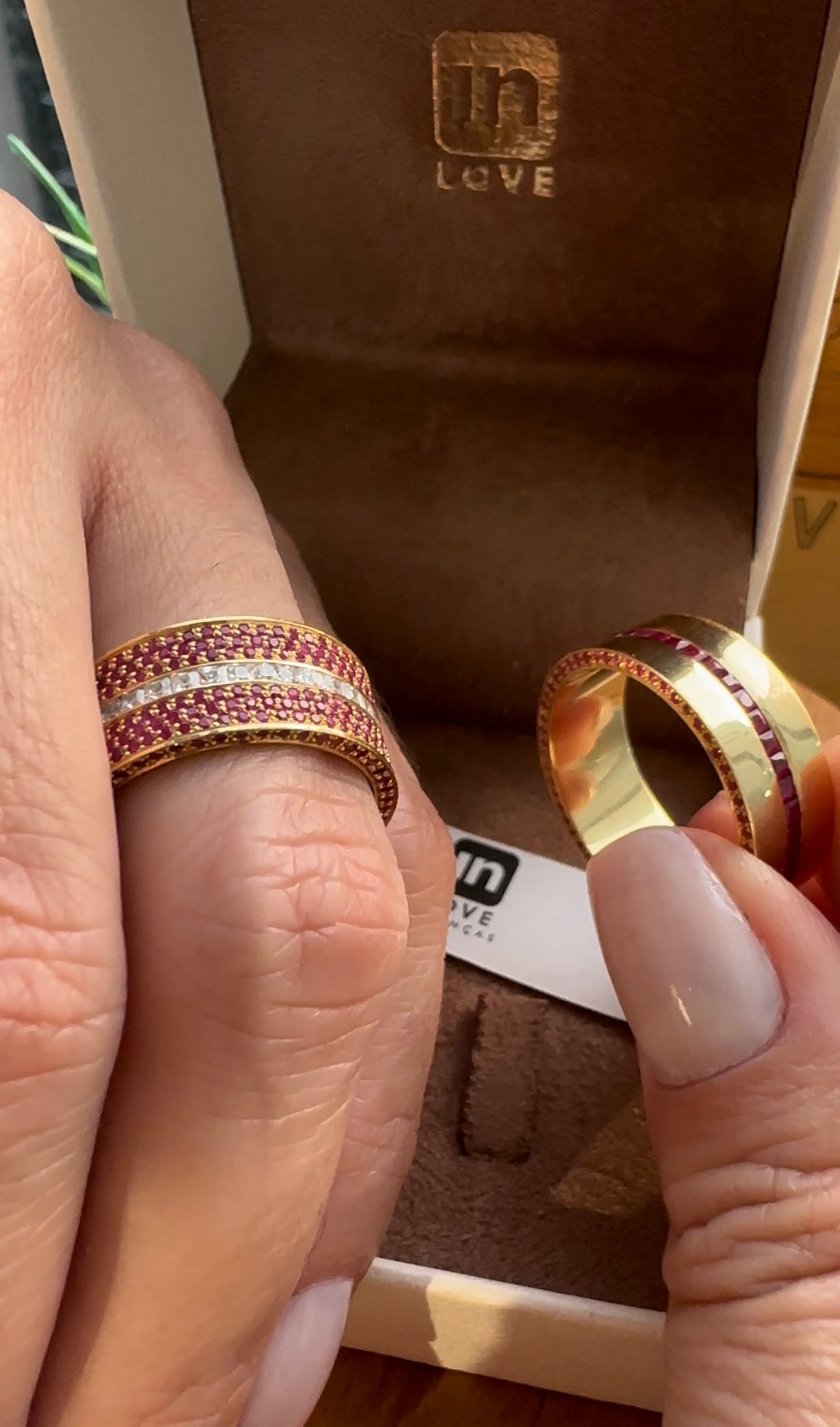 Alianças de Casamento em Ouro 18k - Modelo Cumplicidade | 8mm | 12x R$2.385,83