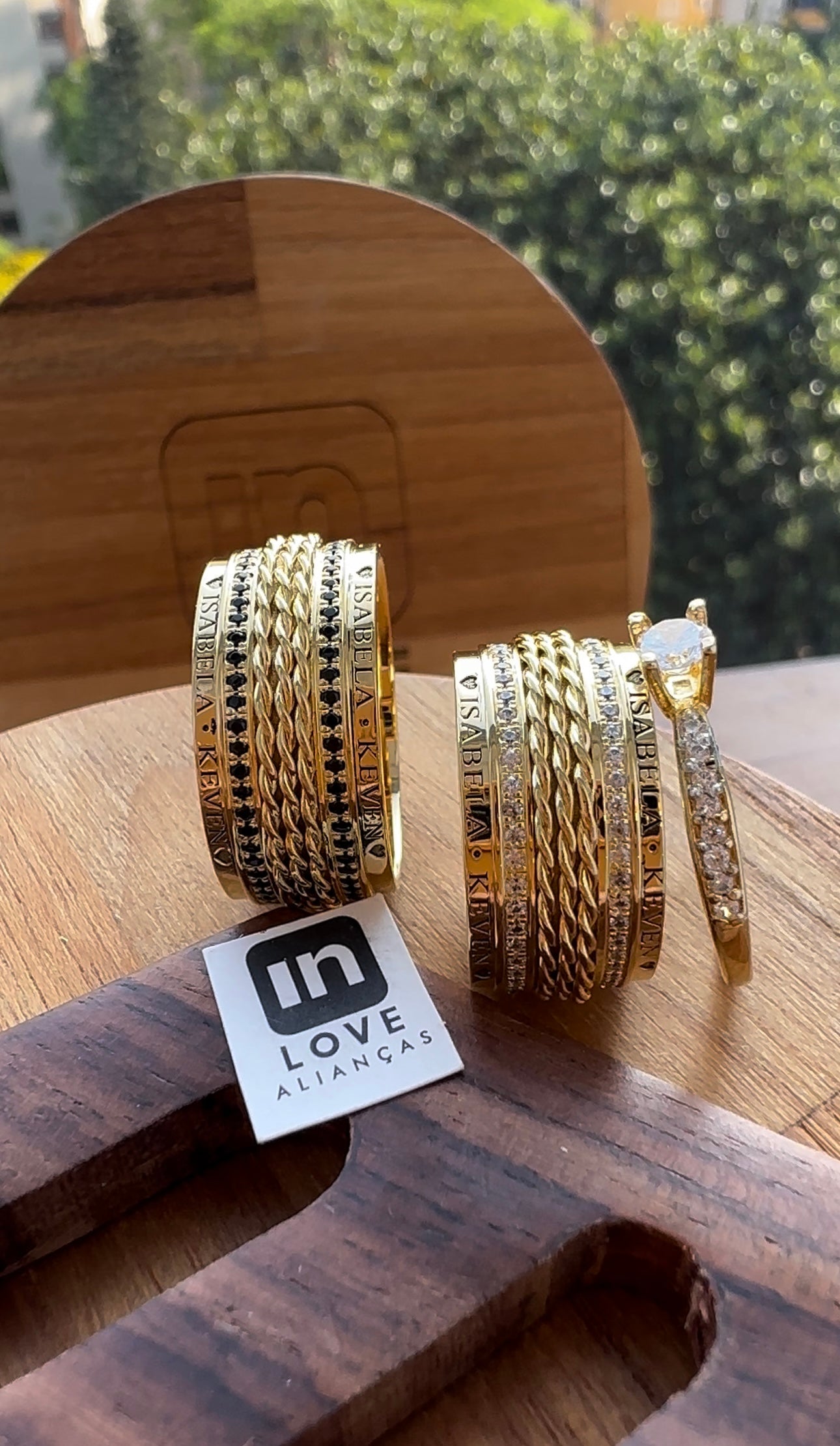 Alianças de Casamento em Ouro 18k - Modelo Data Especial | 10mm | 12x R$1.333