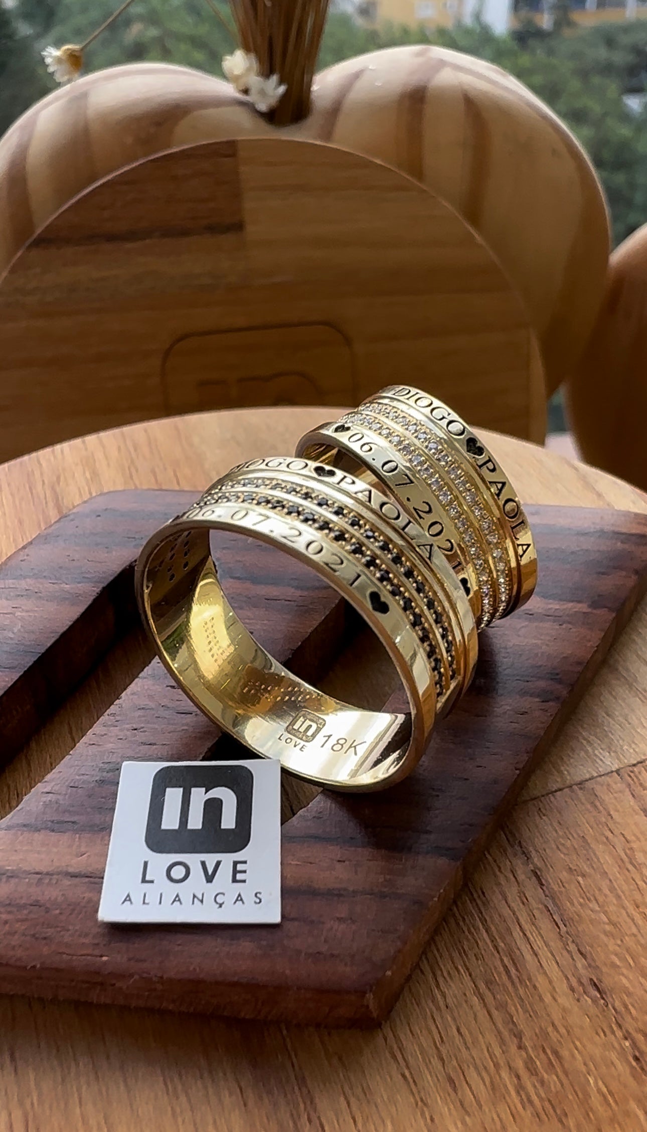 Alianças de Casamento em Ouro 18k - Modelo Desejo Nosso | 7mm | 12x R$833