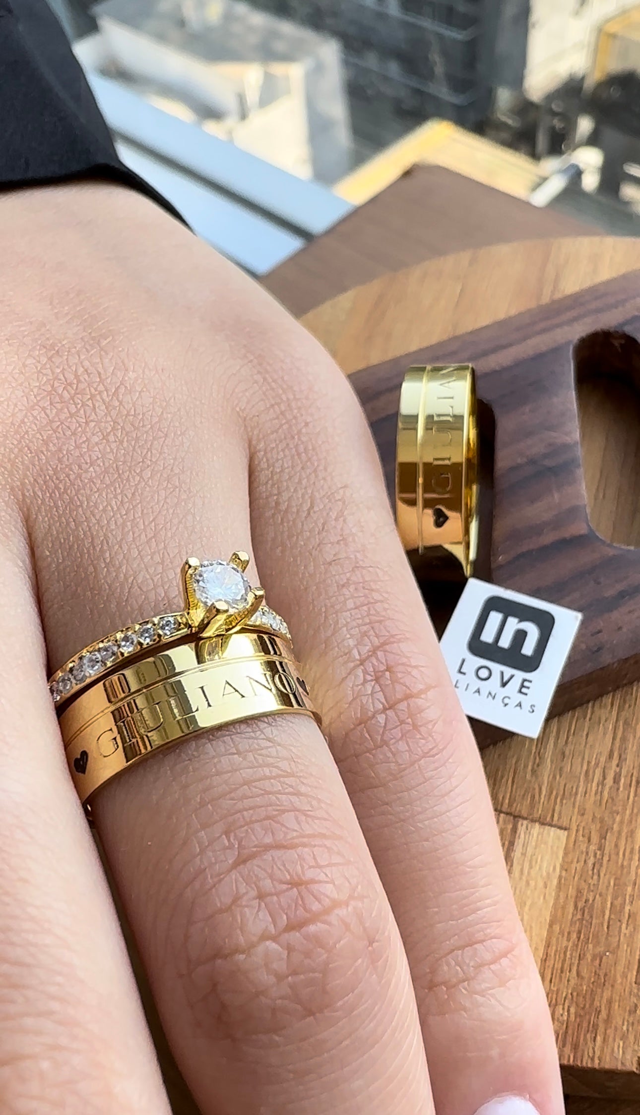 Alianças de Casamento em Ouro 18k - Modelo Nossa União | 6mm | 12x R$499