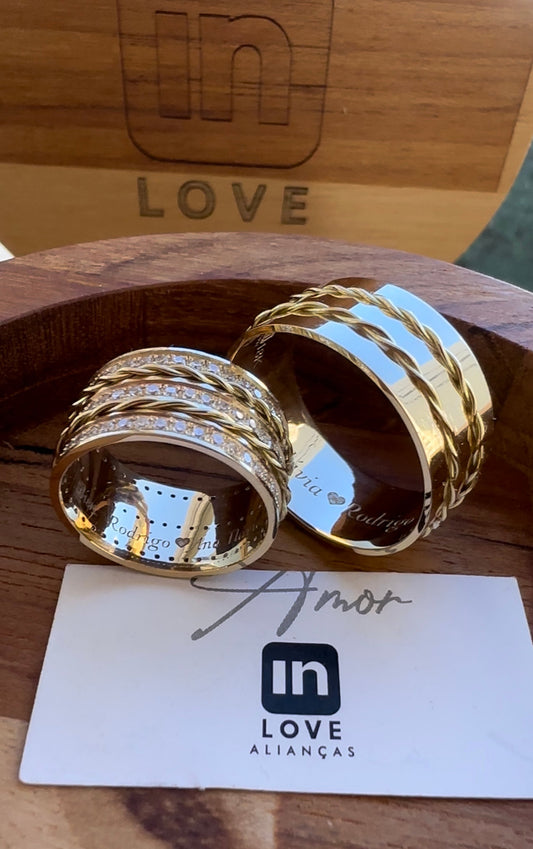 Alianças de Casamento em Ouro 18k - Modelo Momentos | 10mm | 12x R$1.416,00