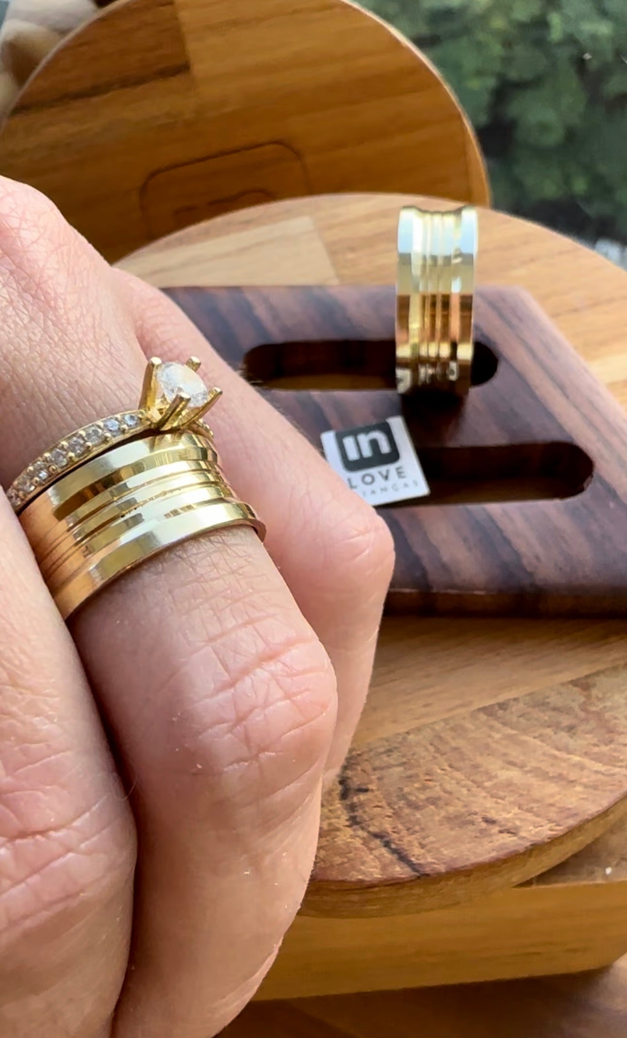 Alianças de Casamento em Ouro 18k - Modelo Favorite | 8mm | 12x R$583