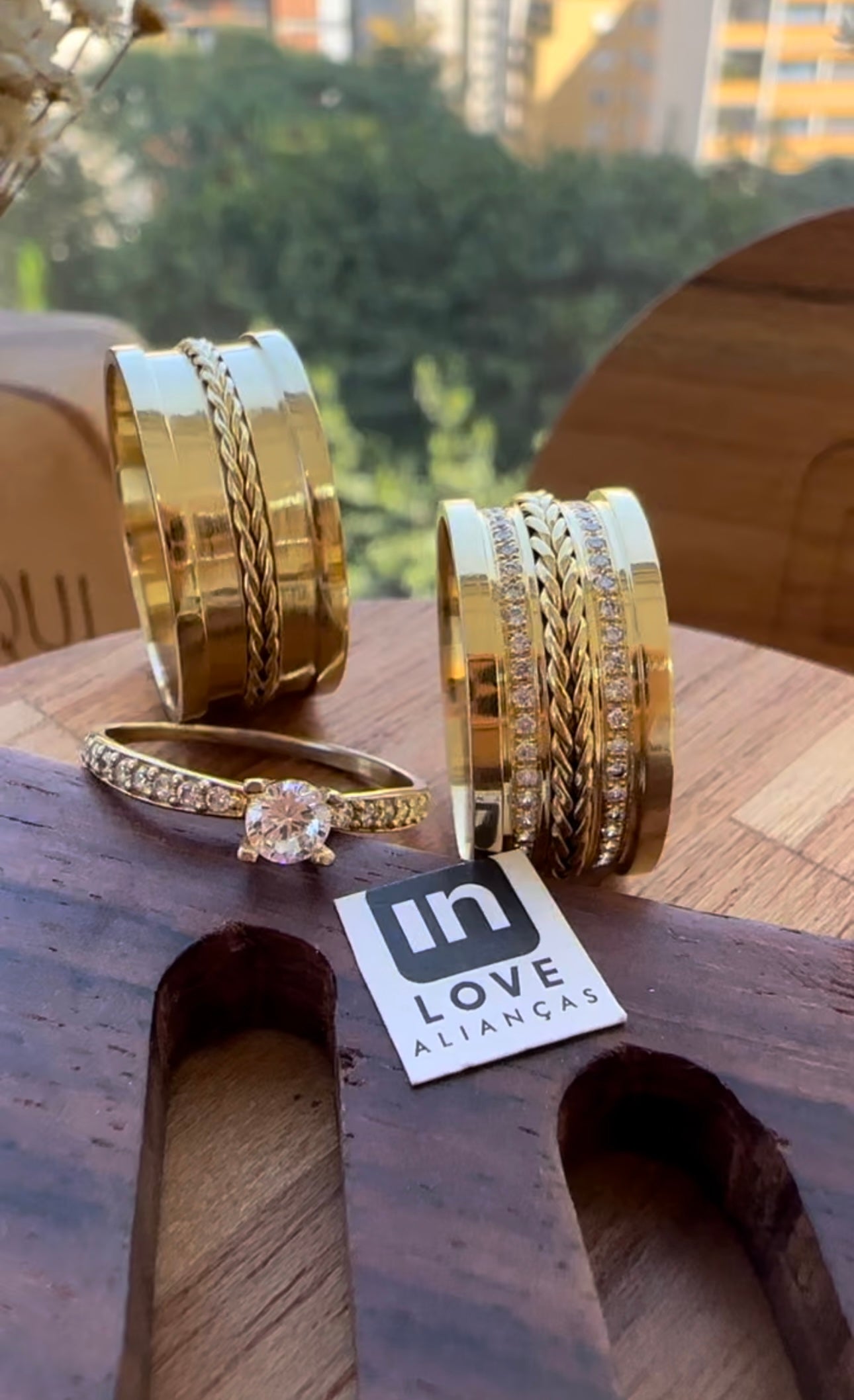 Alianças de Casamento em Ouro 18k - Modelo Nosso Santo Bateu | 9mm | 12x R$1.048.33