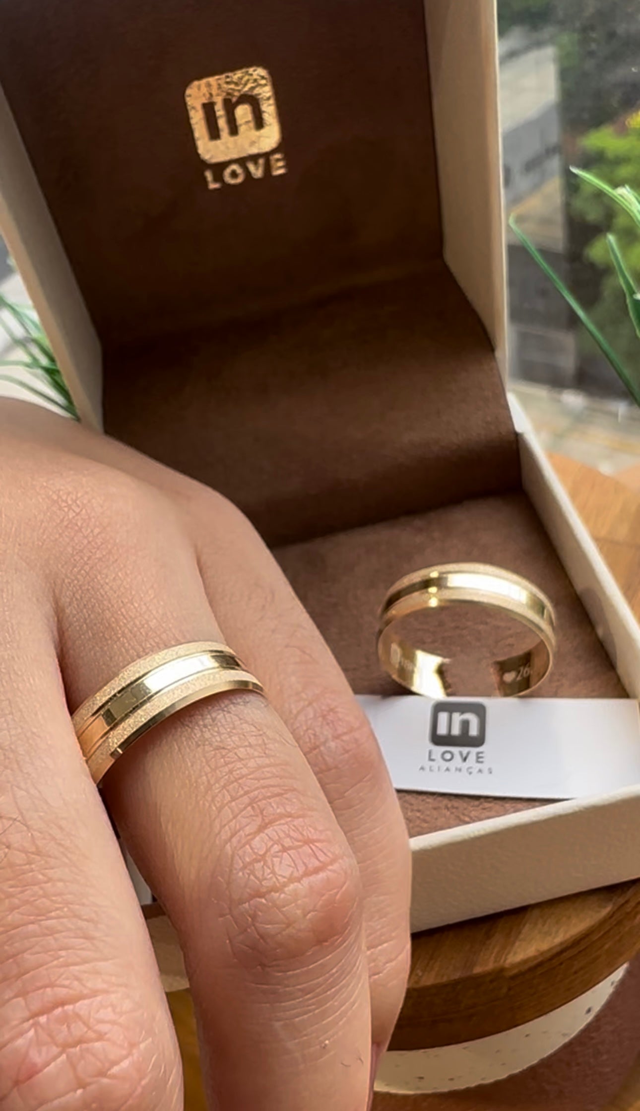 Alianças de Casamento em Ouro 18k - Modelo Minha Canção | 6mm |12x R$416