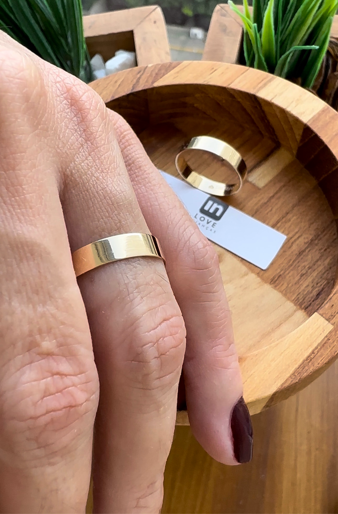 Alianças de Casamento em Ouro 18k - Modelo Dengo | 4mm | 12x R$250
