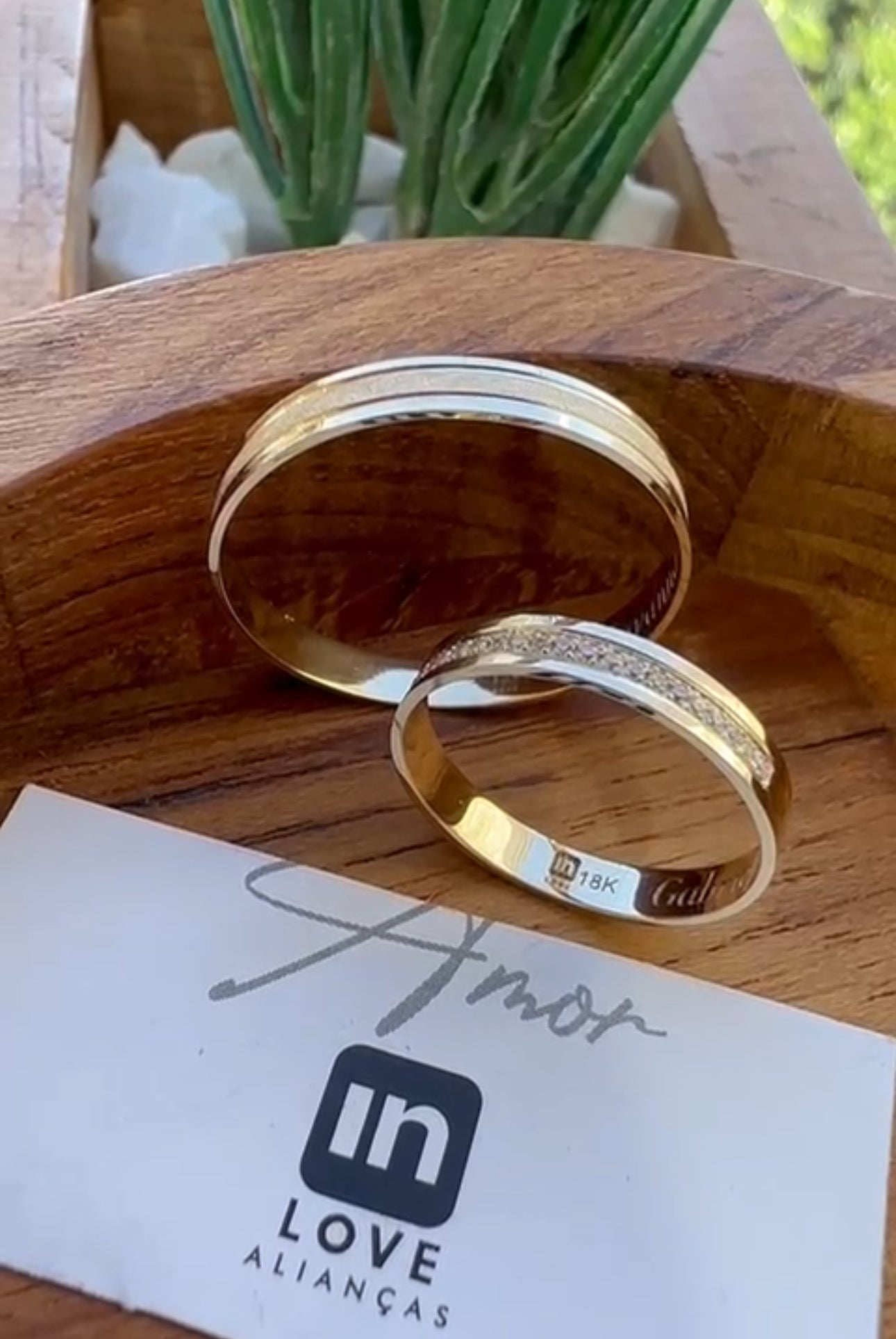 Alianças de Casamento em Ouro 18k - Modelo Mimosinha | 3mm | 12x R$299