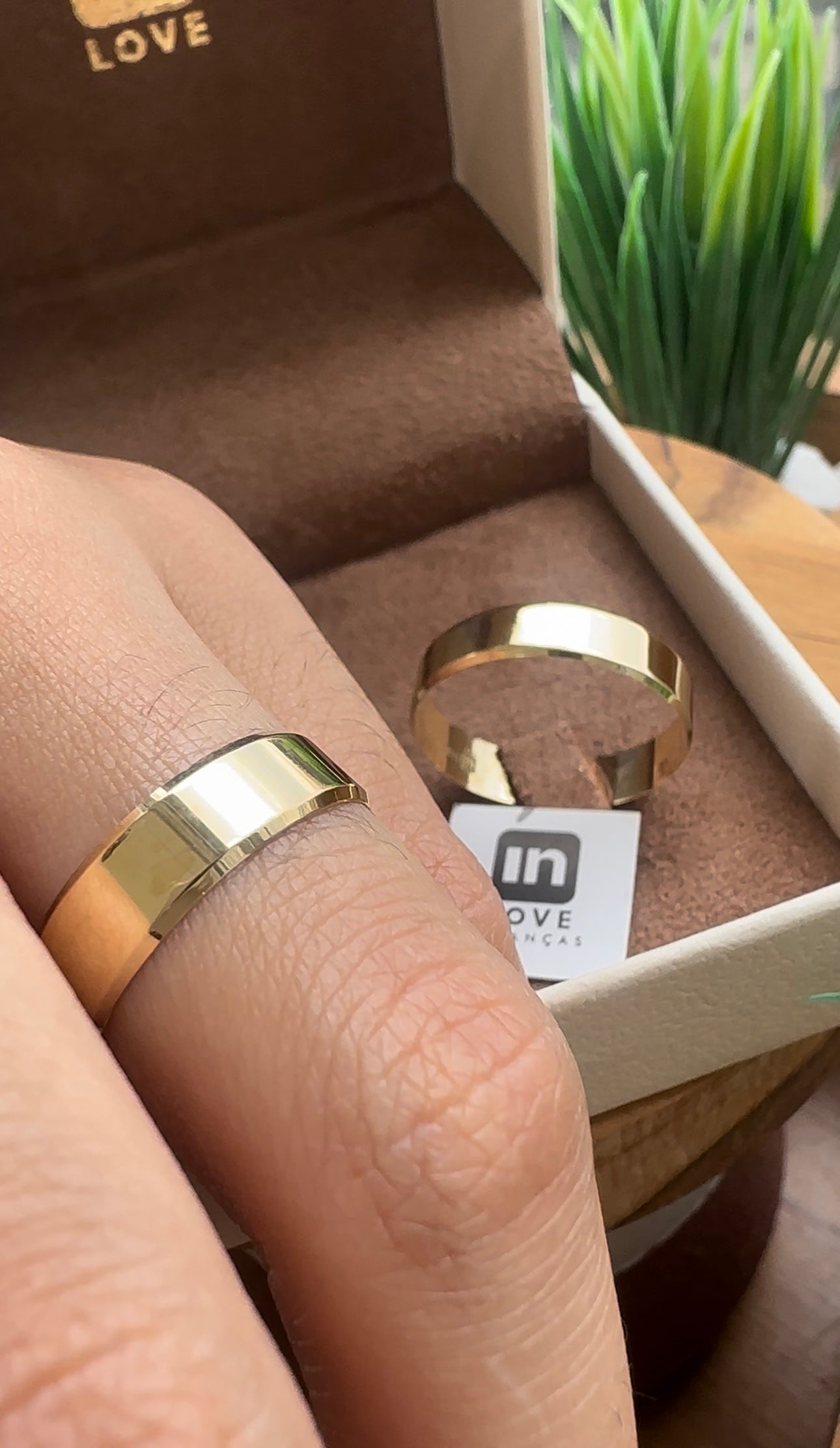 Alianças de Casamento em Ouro 18k - Modelo Sonho Bom | 5mm | 12x R$399