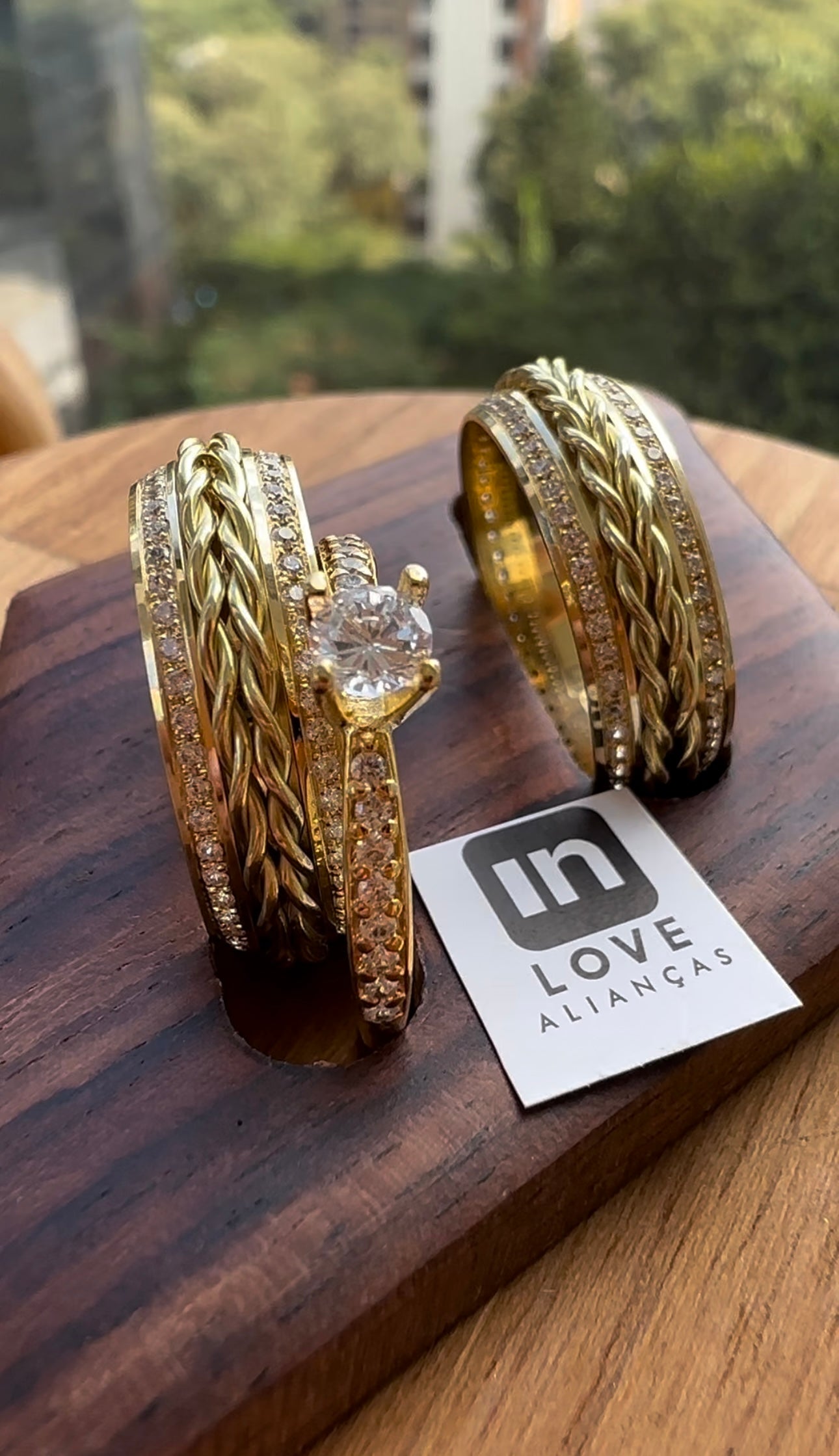 Alianças de Casamento em Ouro 18k - Modelo Trançado Duo | 7mm | 12x R$1.166