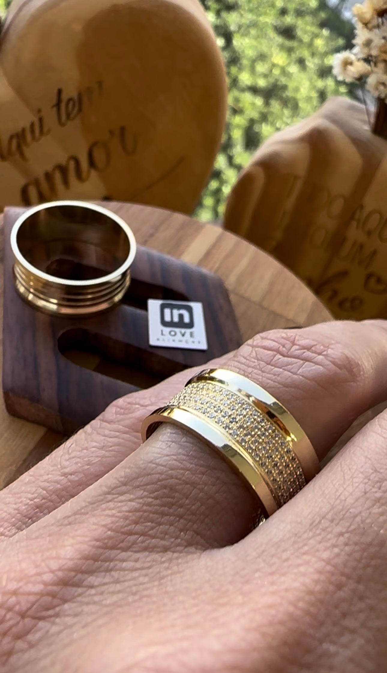Alianças de Casamento em Ouro 18k - Modelo Maldivas | 9mm | 12x R$833