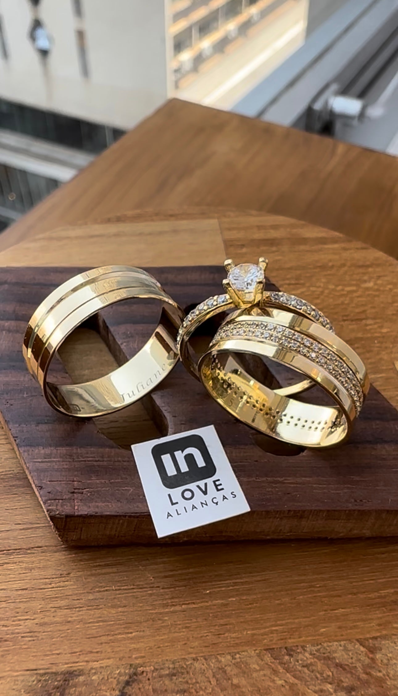 Alianças de Casamento em Ouro 18k - Modelo Capítulos | 6mm |12x R$499