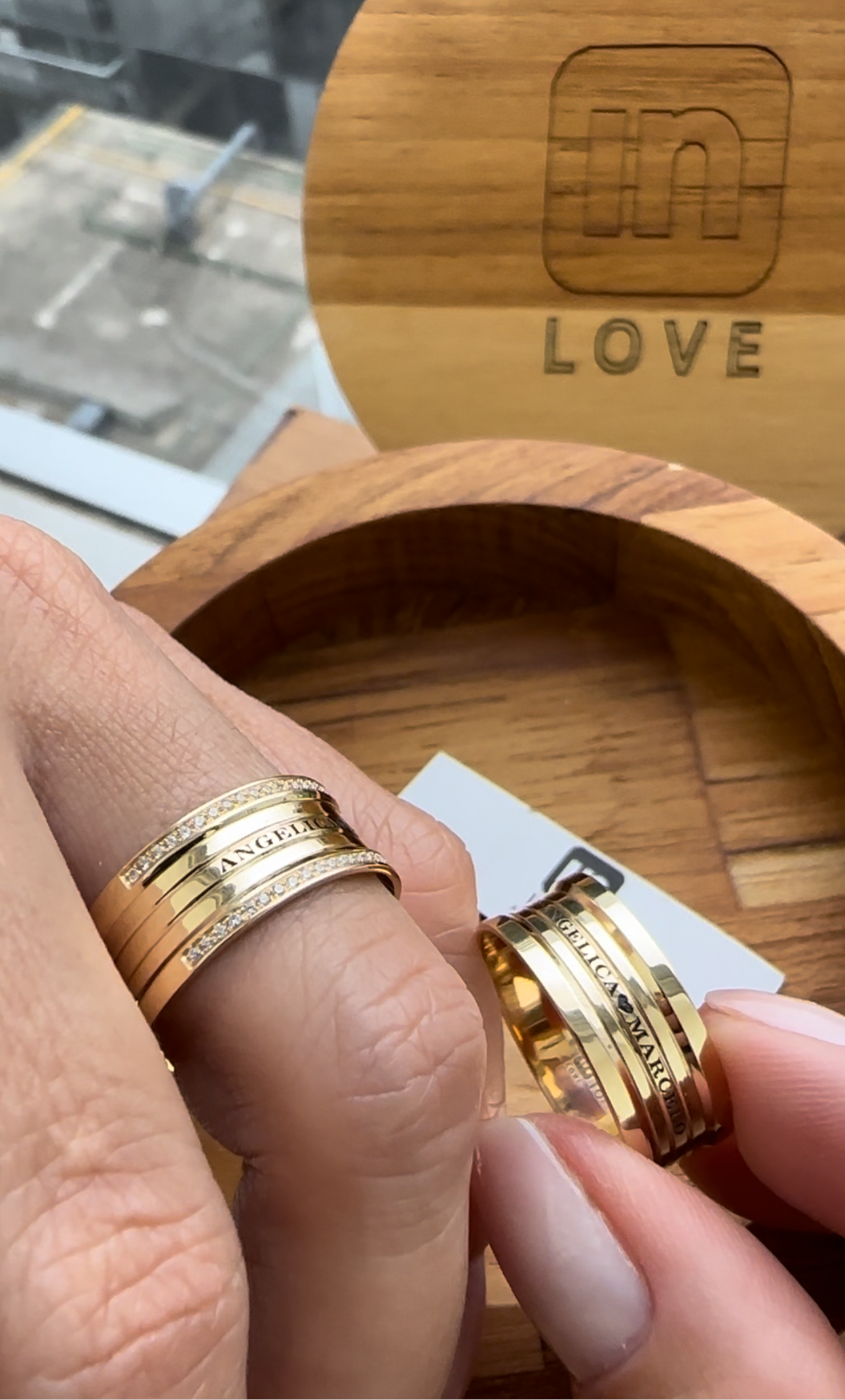 Alianças de Casamento em Ouro 18k - Modelo Paradise | 8mm | 12x R$666,66