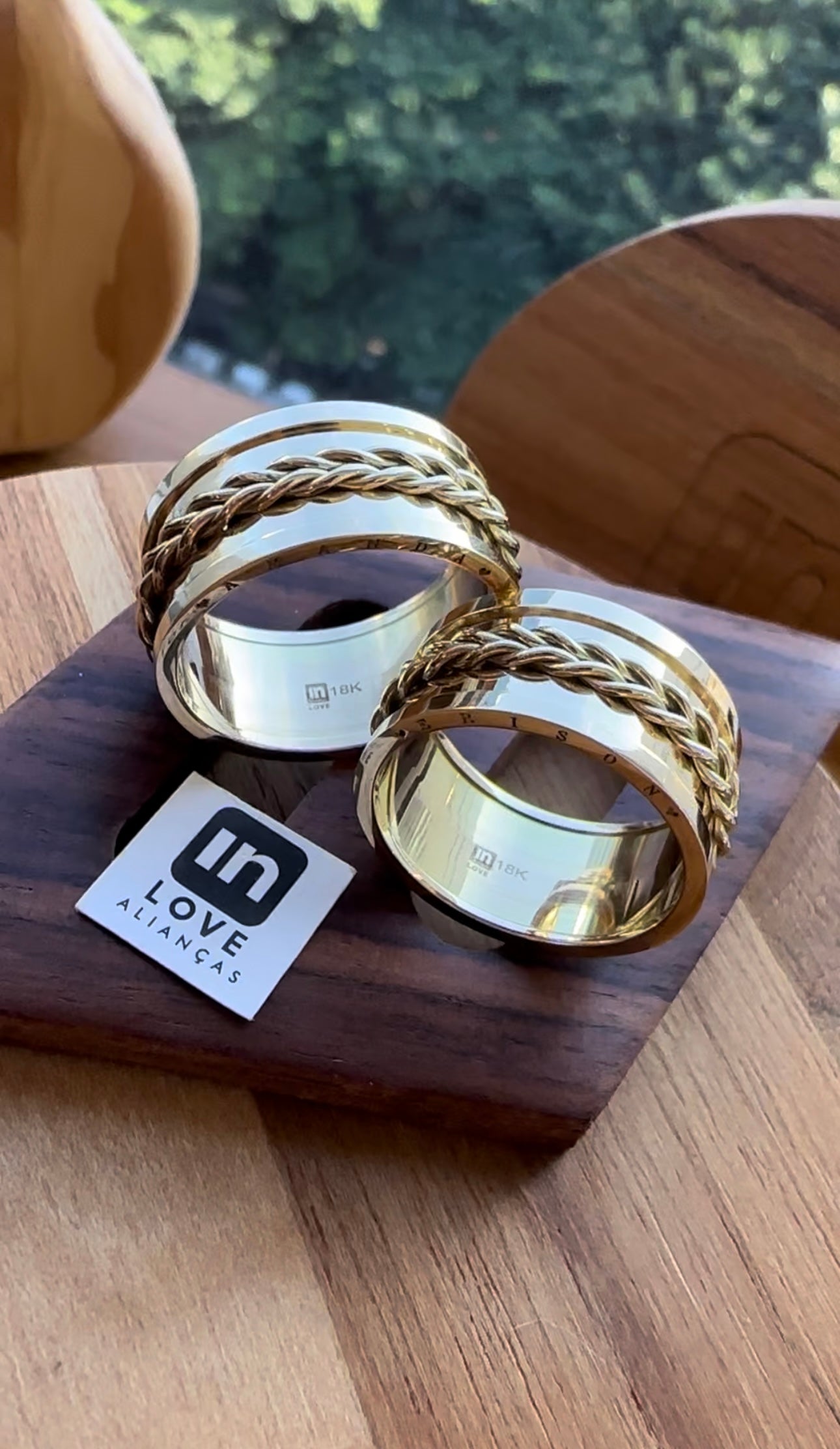 Alianças de Casamento em Ouro 18k - Modelo Nosso Santo | 10mm | 12x R$1.582.5