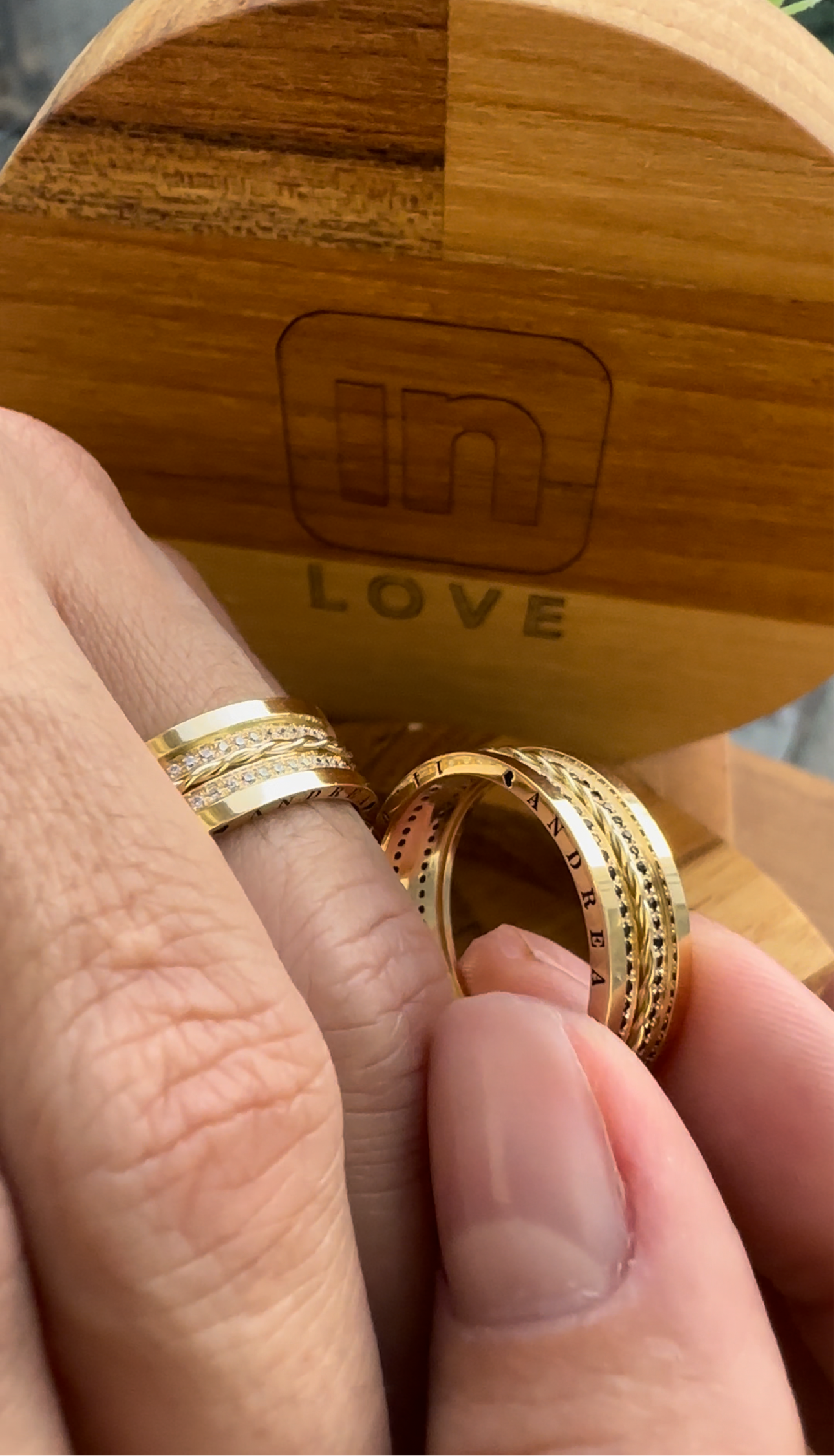 Alianças de Casamento em Ouro 18k - Modelo Desejo | 7mm | 12x R$1.028,33