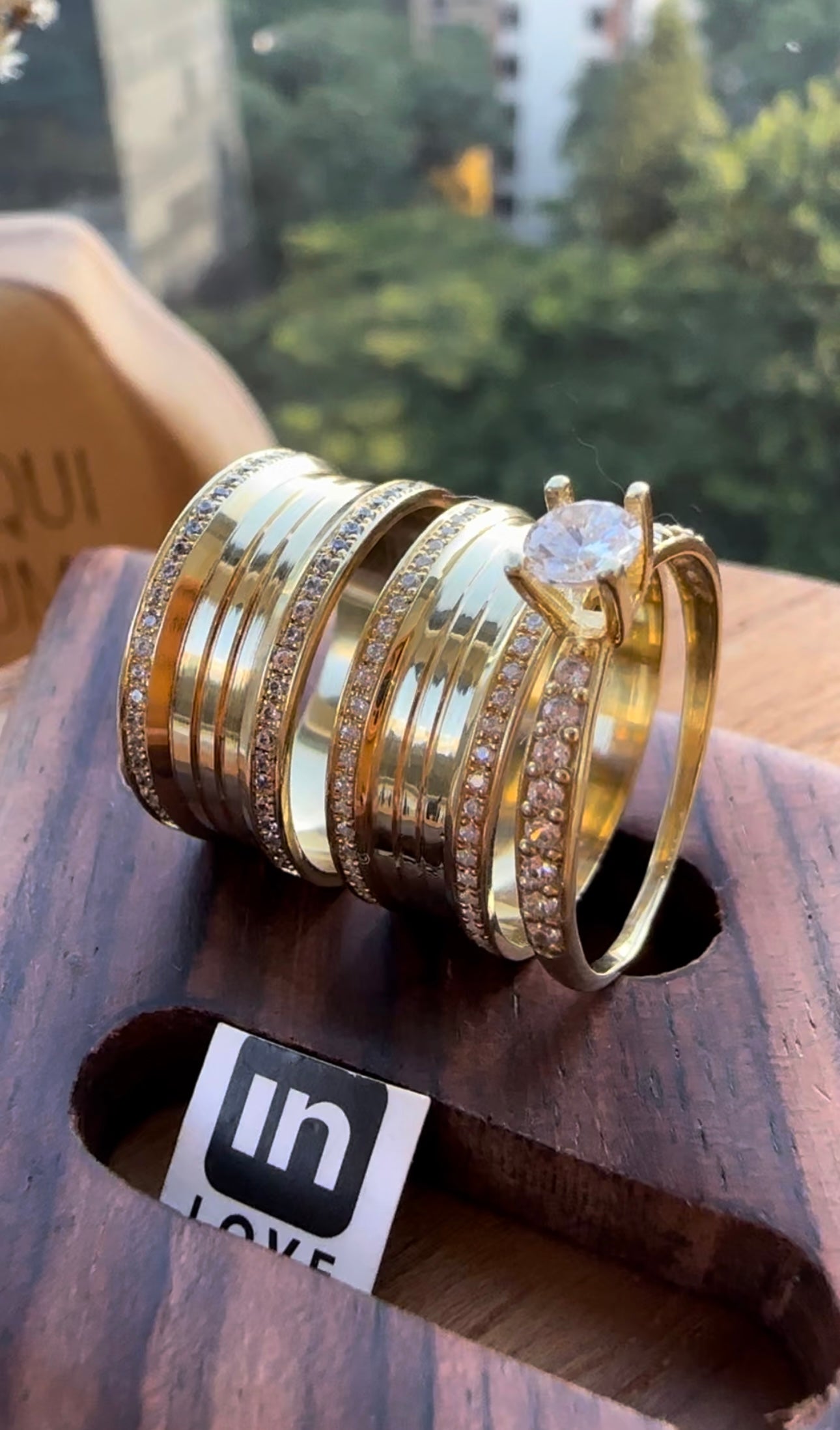 Alianças de Casamento em Ouro 18k - Modelo Paraíso | 8mm | 12x R$666
