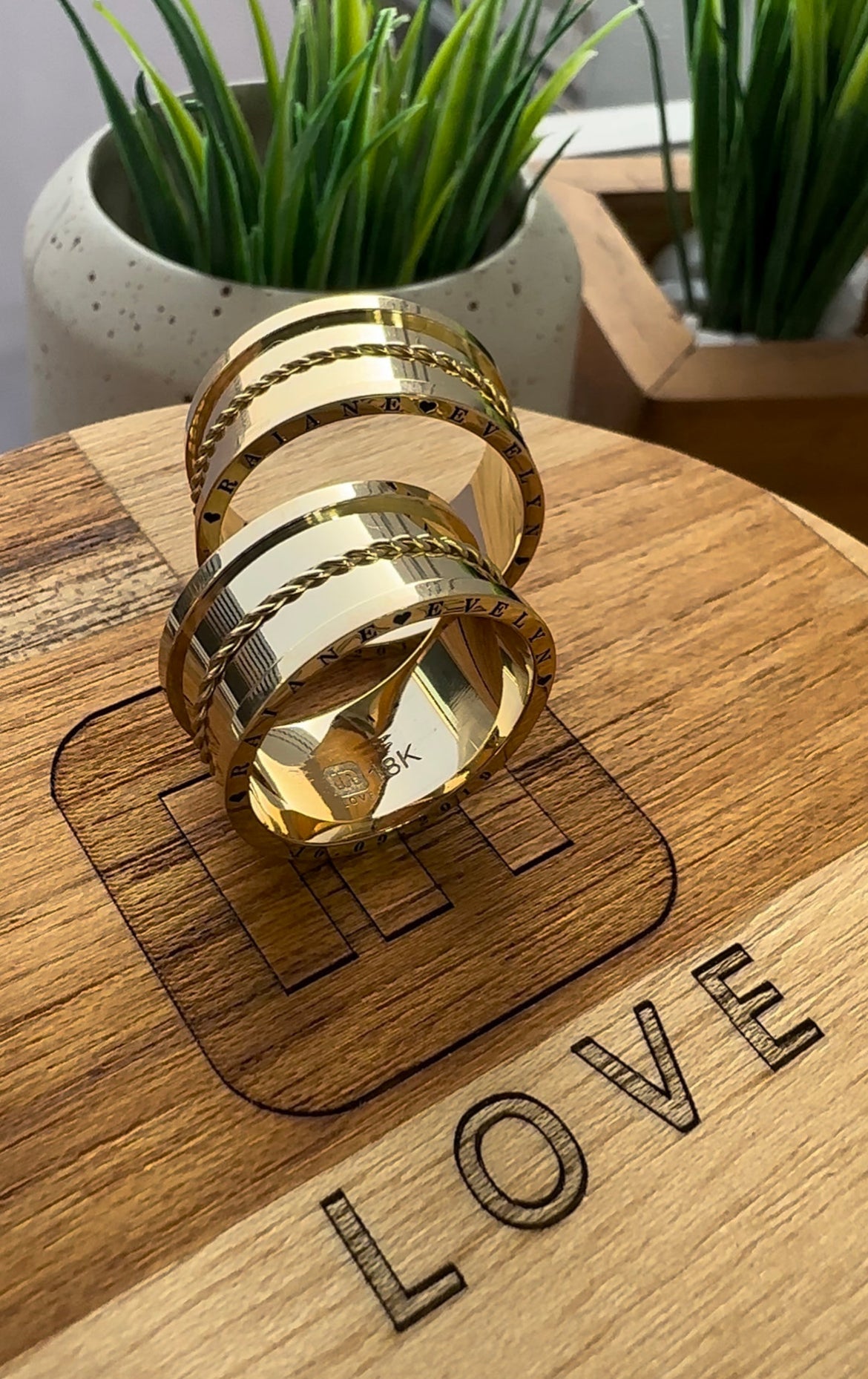 Alianças de Casamento em Ouro 18k - Modelo Desejo | 10mm | 12x R$1.165.83