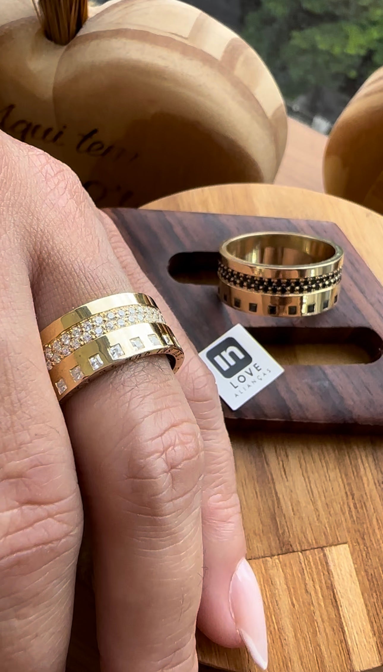 Aliança de Casamento em Ouro 18k - Modelo Eu Sei Que Te Amo | 10mm | 12x R$2.194,16