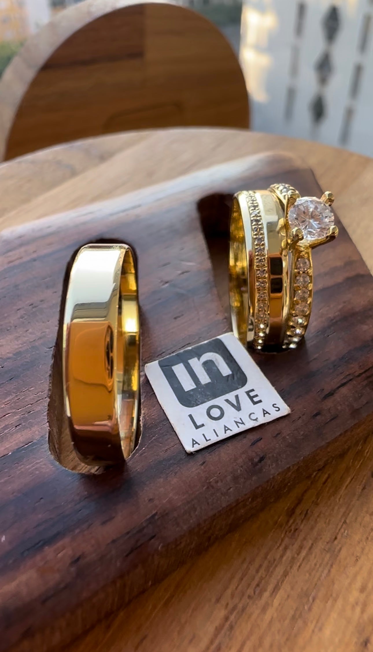 Alianças de Casamento em Ouro 18k - Modelo Nossa Energia | 4mm | 12x R$333