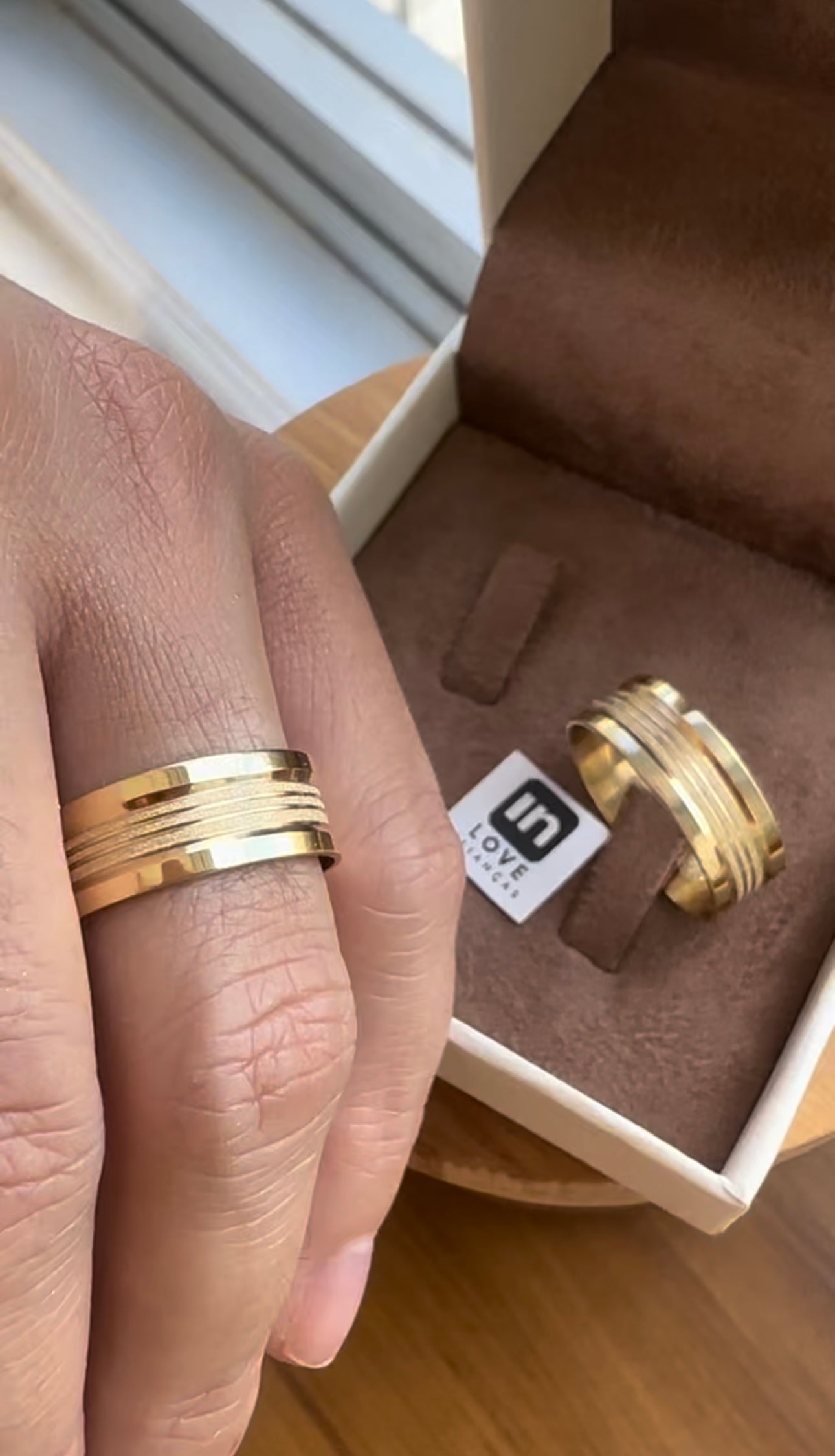 Alianças de Casamento em Ouro 18k - Modelo Favorite | 7mm | 12x R$499.16