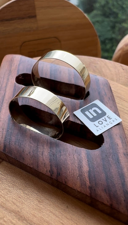 Alianças de Casamento em Ouro 18k - Modelo Dengo | 5mm | 12x R$249