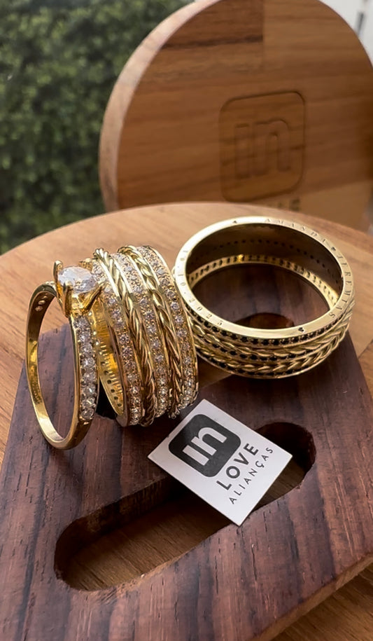 Alianças de Casamento em Ouro 18k - Modelo Momentos | 8mm | 12x R$1.083