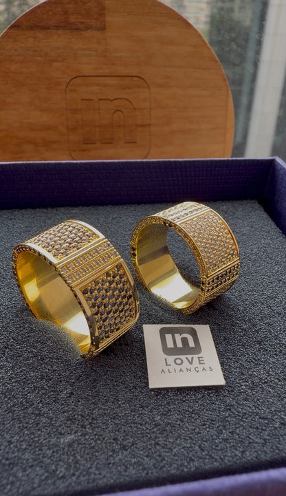 Par de Alianças em Ouro 18k - Modelo Eu Amo Você | 10mm | 12x R$2.999